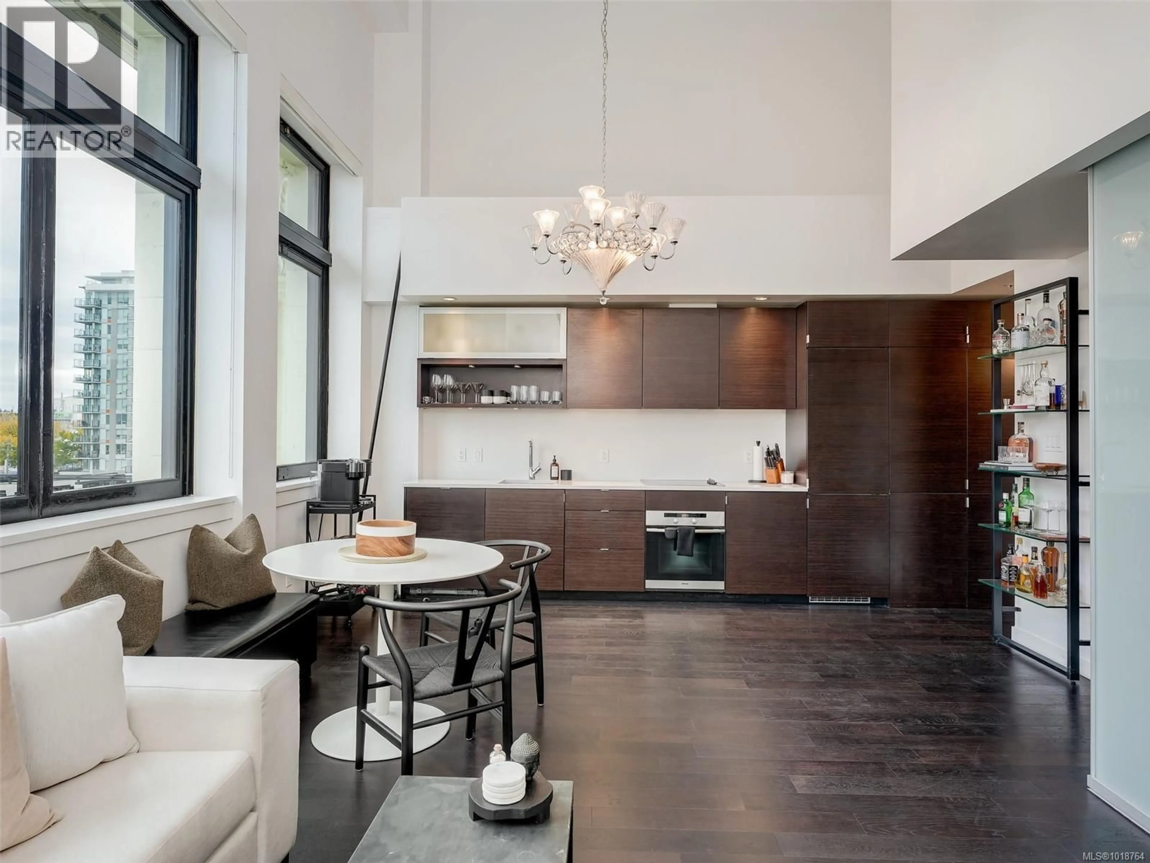 Open concept kitchen, ceramic/tile floor for 425 - 770 FISGARD STREET, Victoria British Columbia V8W0B8