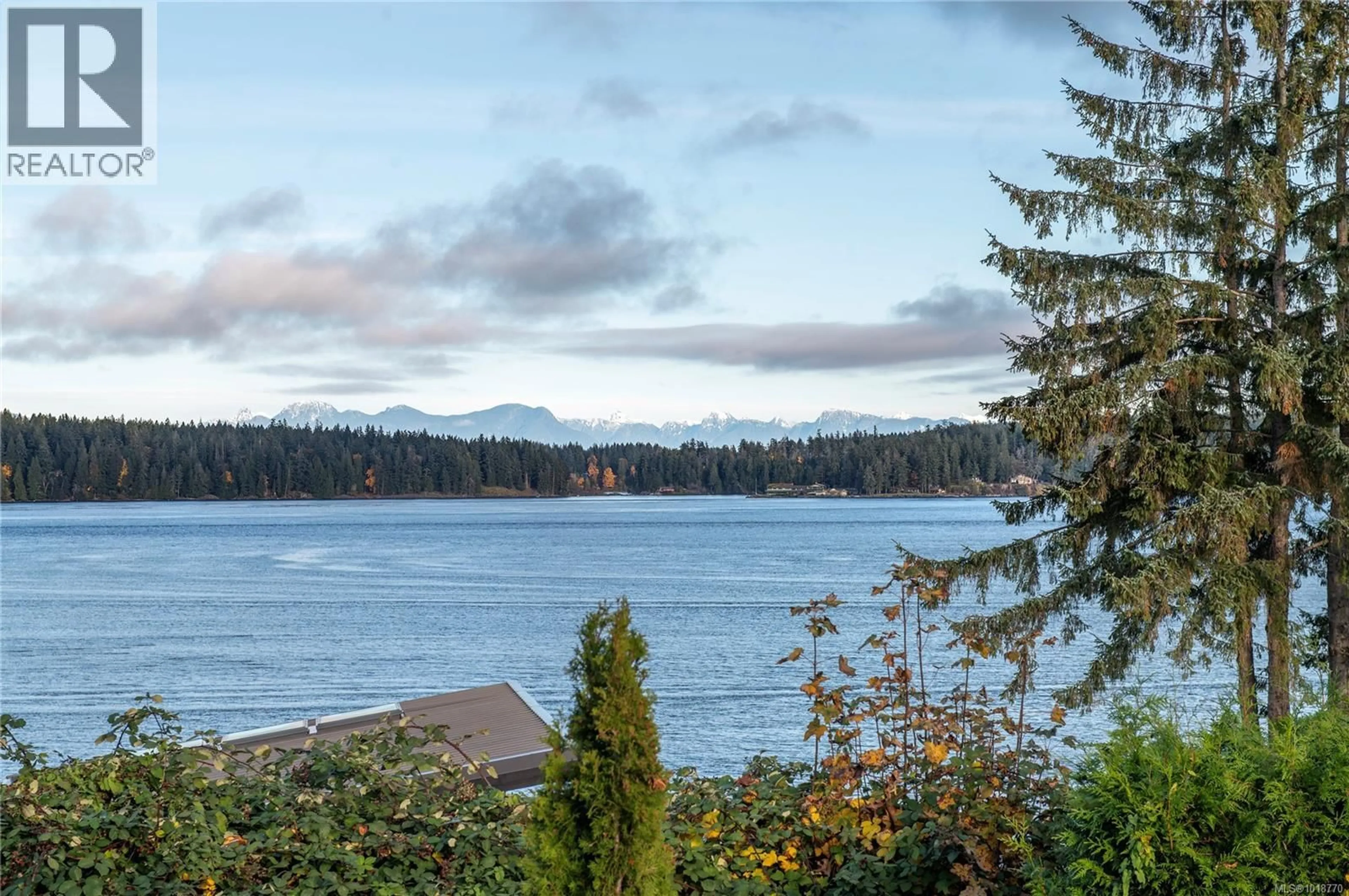 Patio, water/lake/river/ocean view for 3885 DISCOVERY DRIVE, Campbell River British Columbia V9W4X5