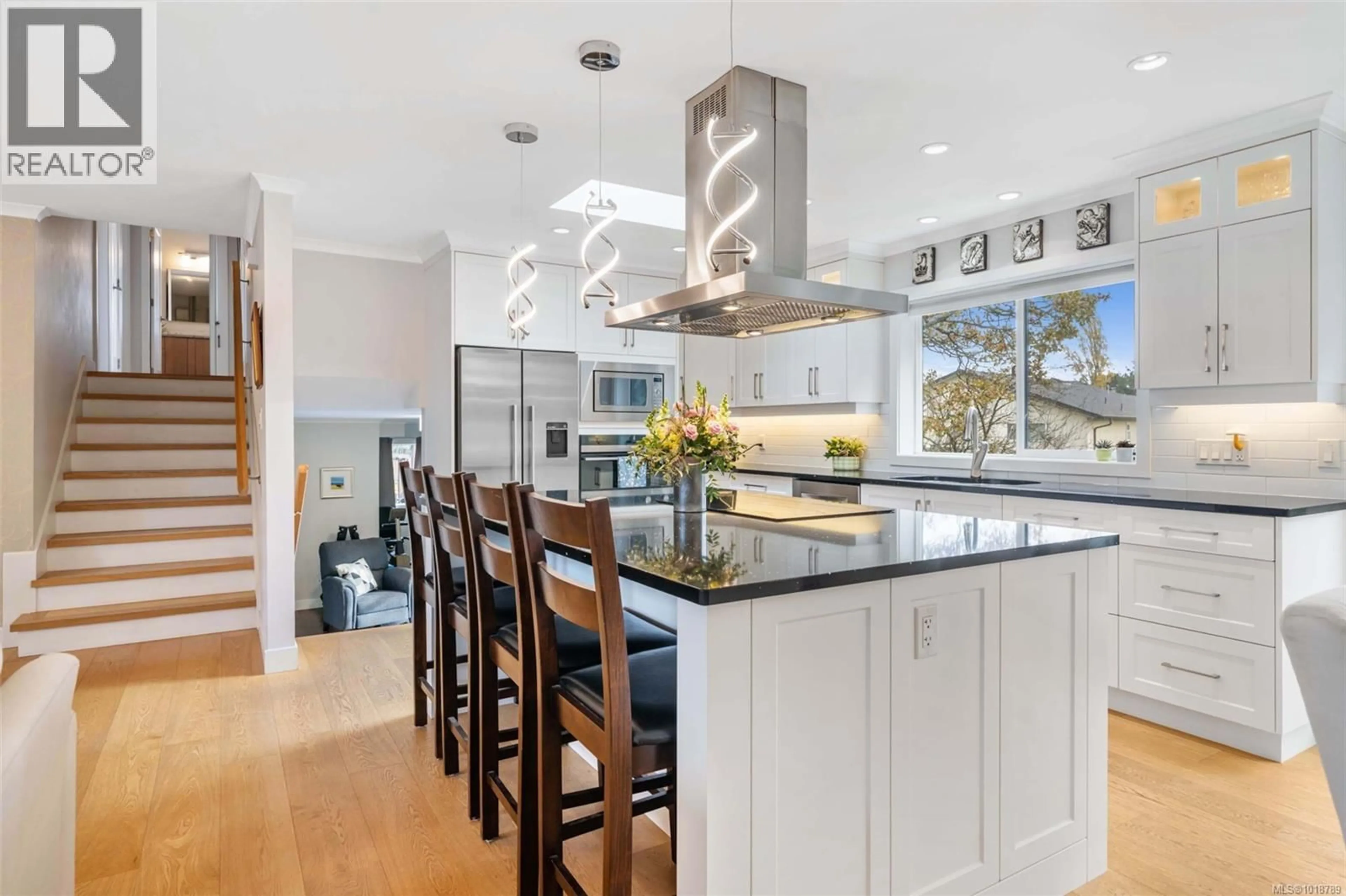 Contemporary kitchen, ceramic/tile floor for 567 FERMOY PLACE, Saanich British Columbia V8Z6N2