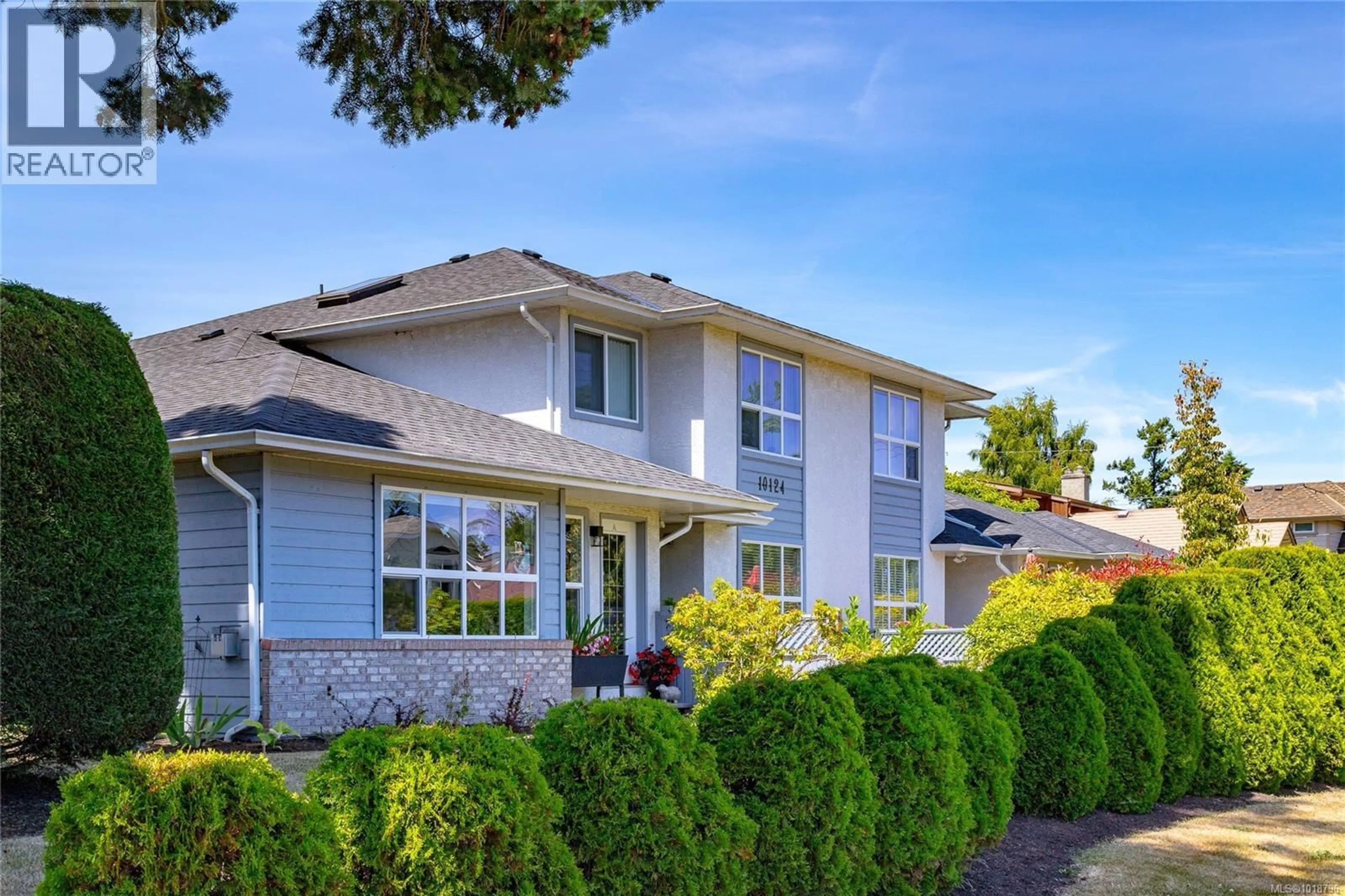 Home with vinyl exterior material, street for D - 10124 RESTHAVEN DRIVE, Sidney British Columbia V8L3G6