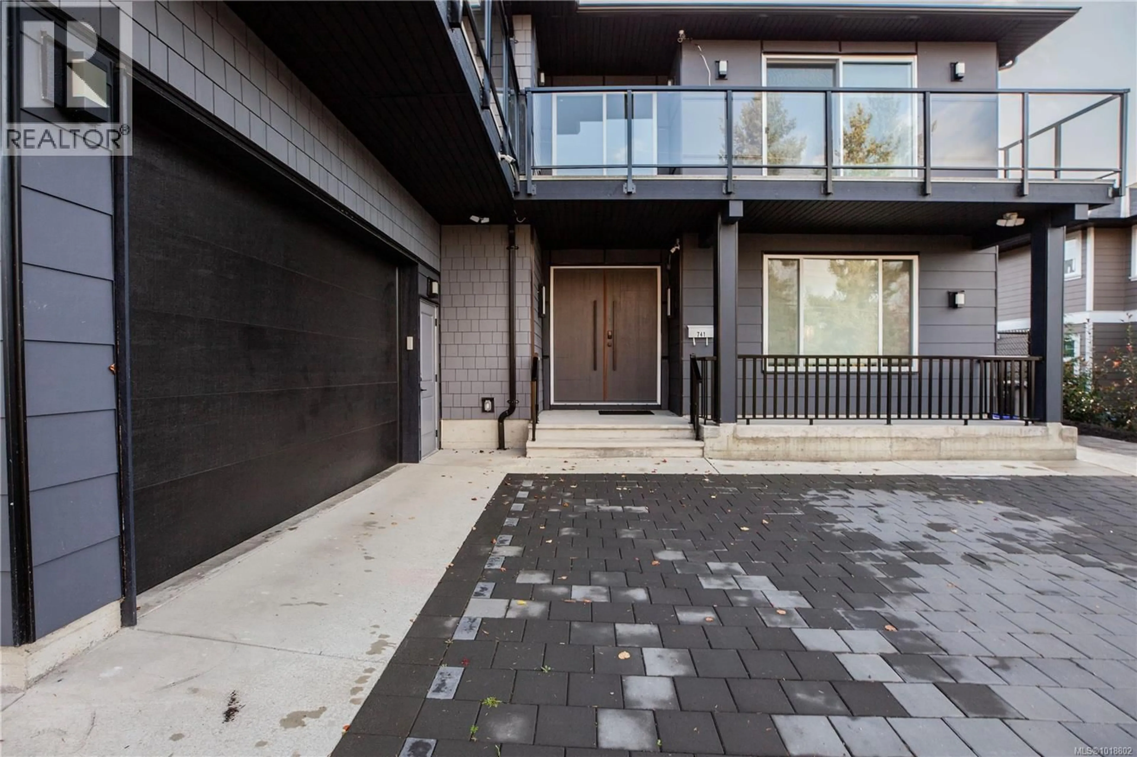 Unknown for 741 SNOWDROP AVENUE, Saanich British Columbia V8Z2N3