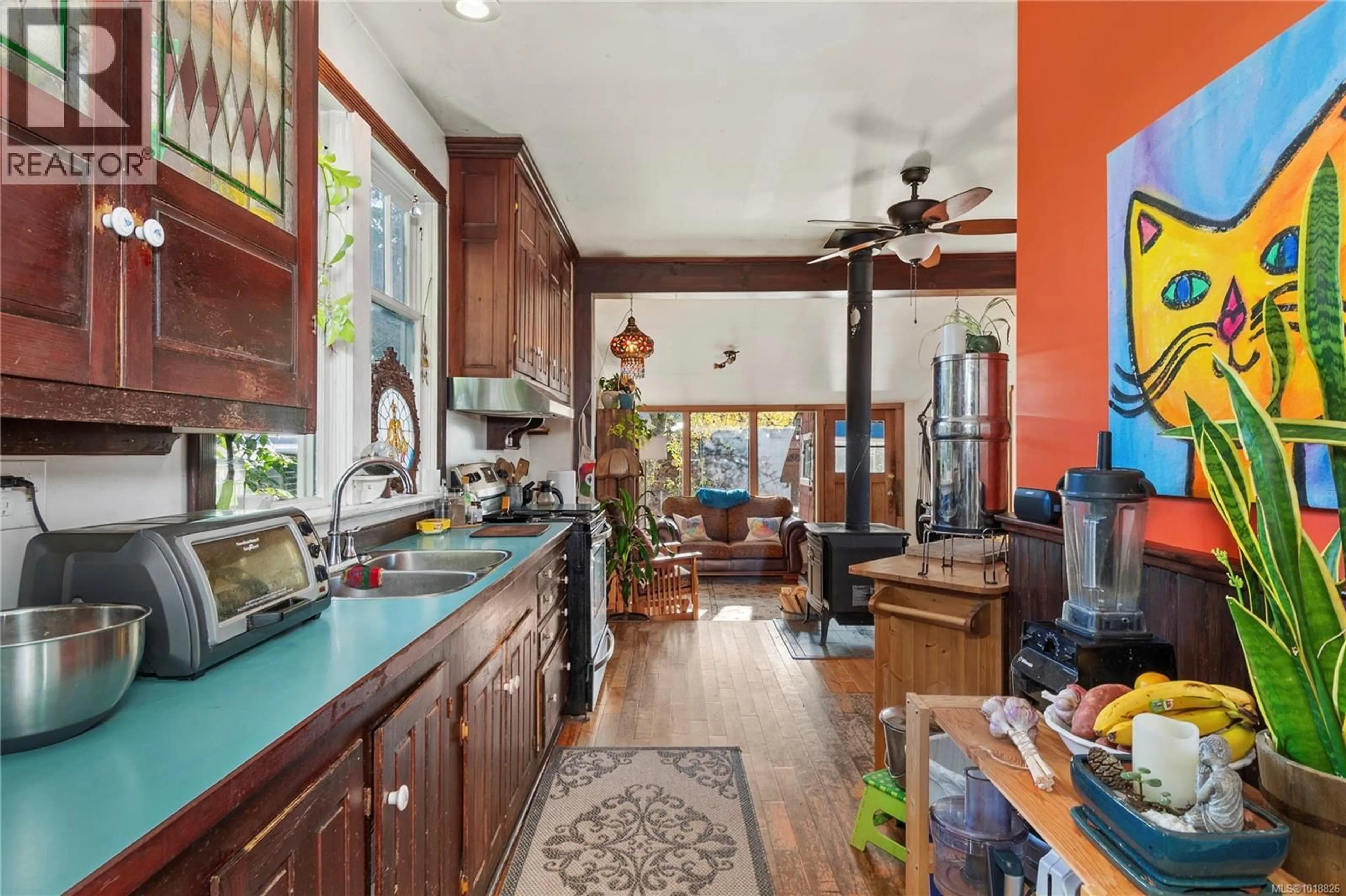 Open concept kitchen, ceramic/tile floor for 2765 PENRITH AVENUE, Cumberland British Columbia V0R1S0