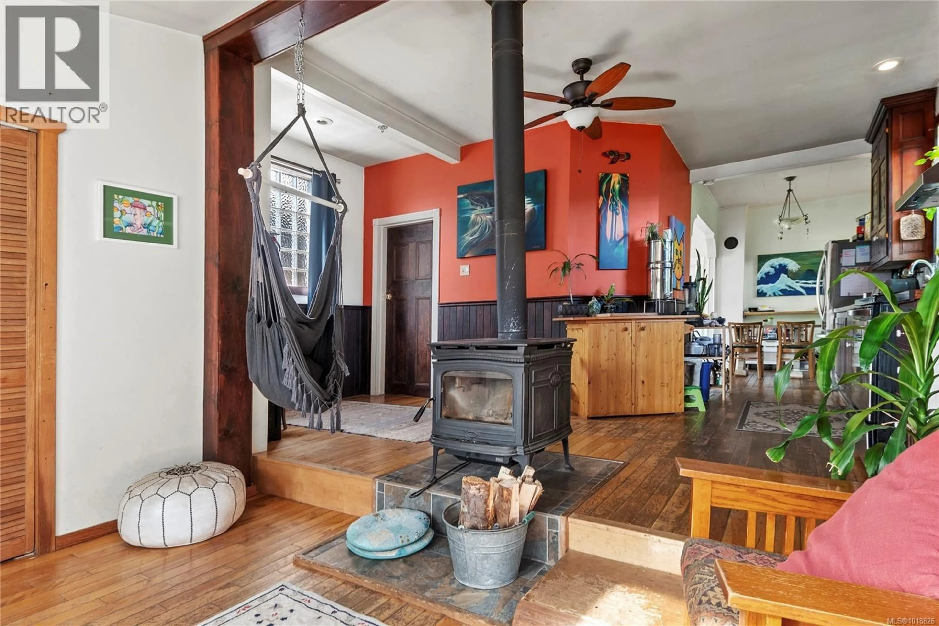 Unknown for 2765 PENRITH AVENUE, Cumberland British Columbia V0R1S0