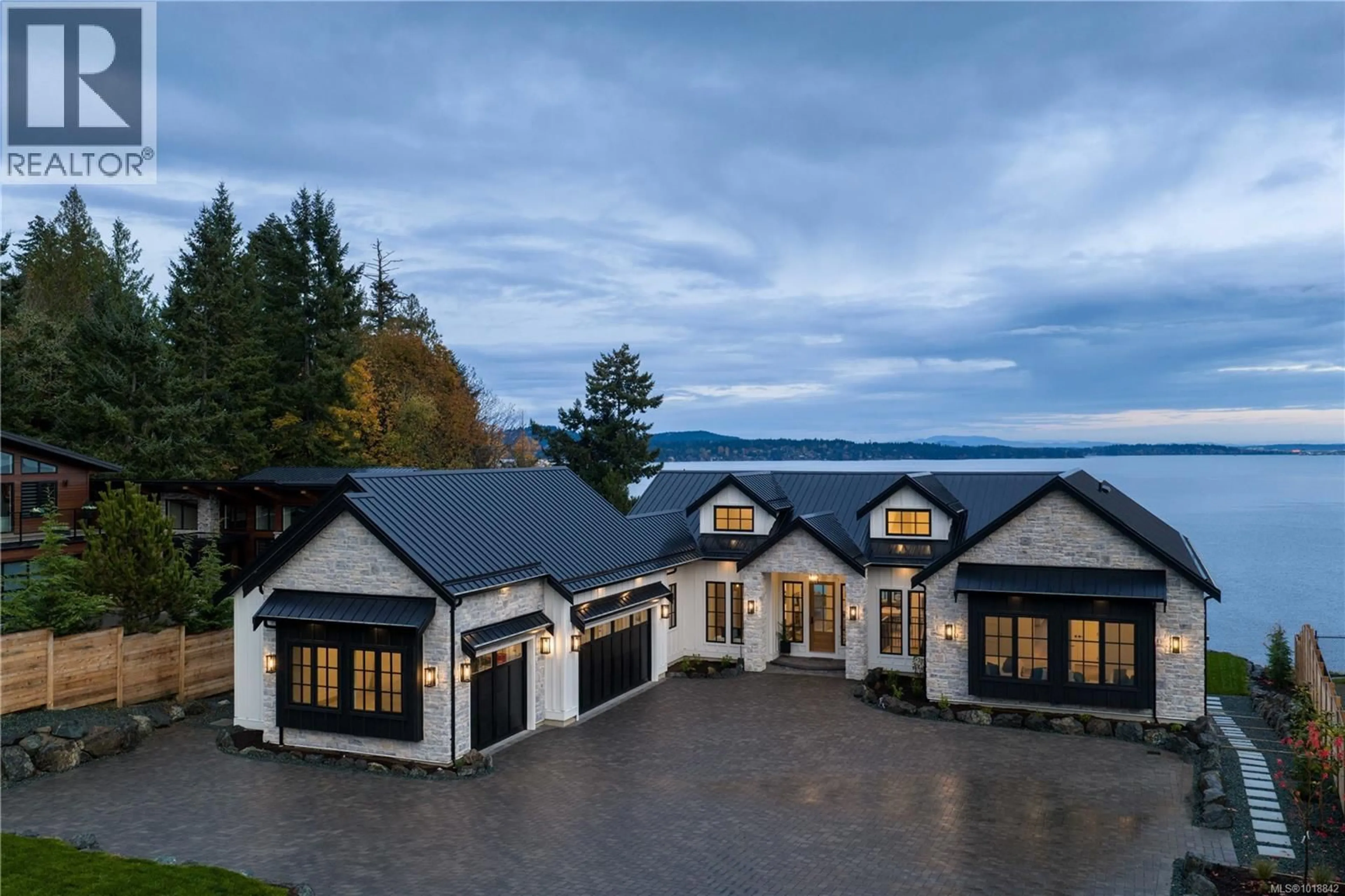 Unknown for 3080 BEACHFRONT CRESCENT, Mill Bay British Columbia V0R2P3