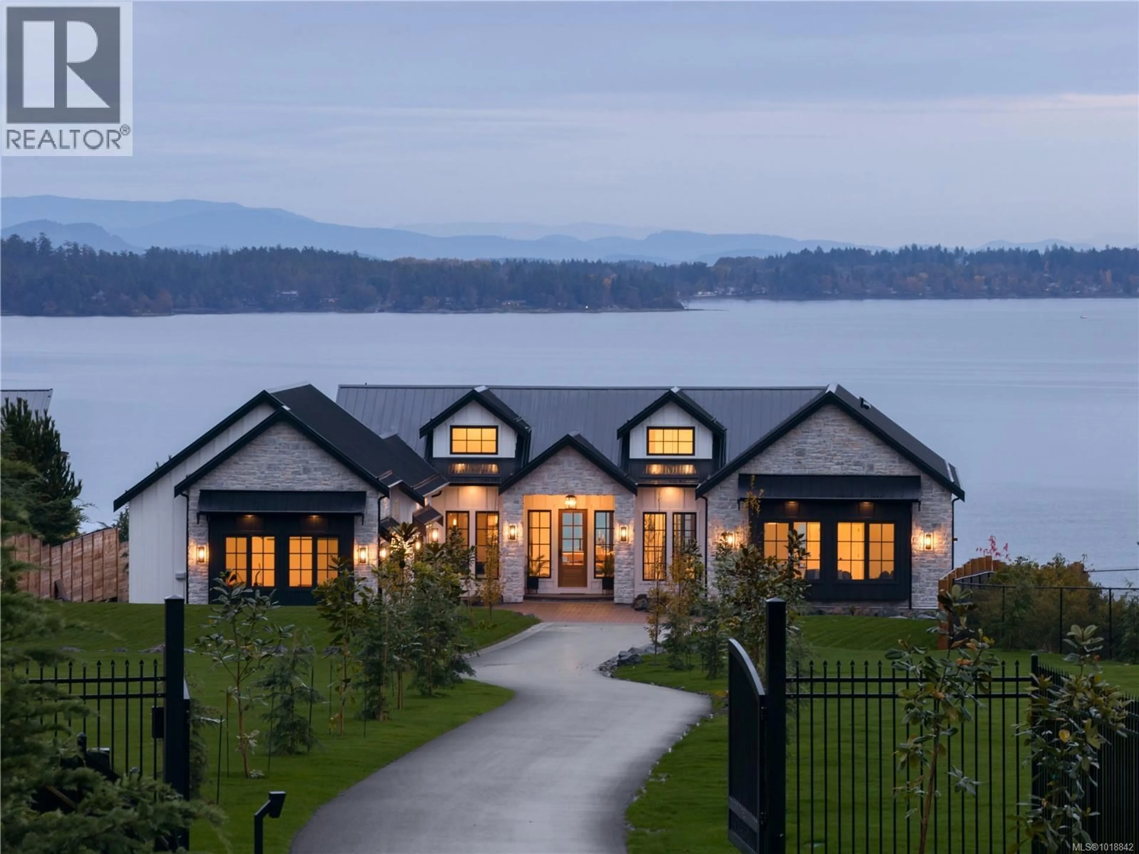 Unknown for 3080 BEACHFRONT CRESCENT, Mill Bay British Columbia V0R2P3