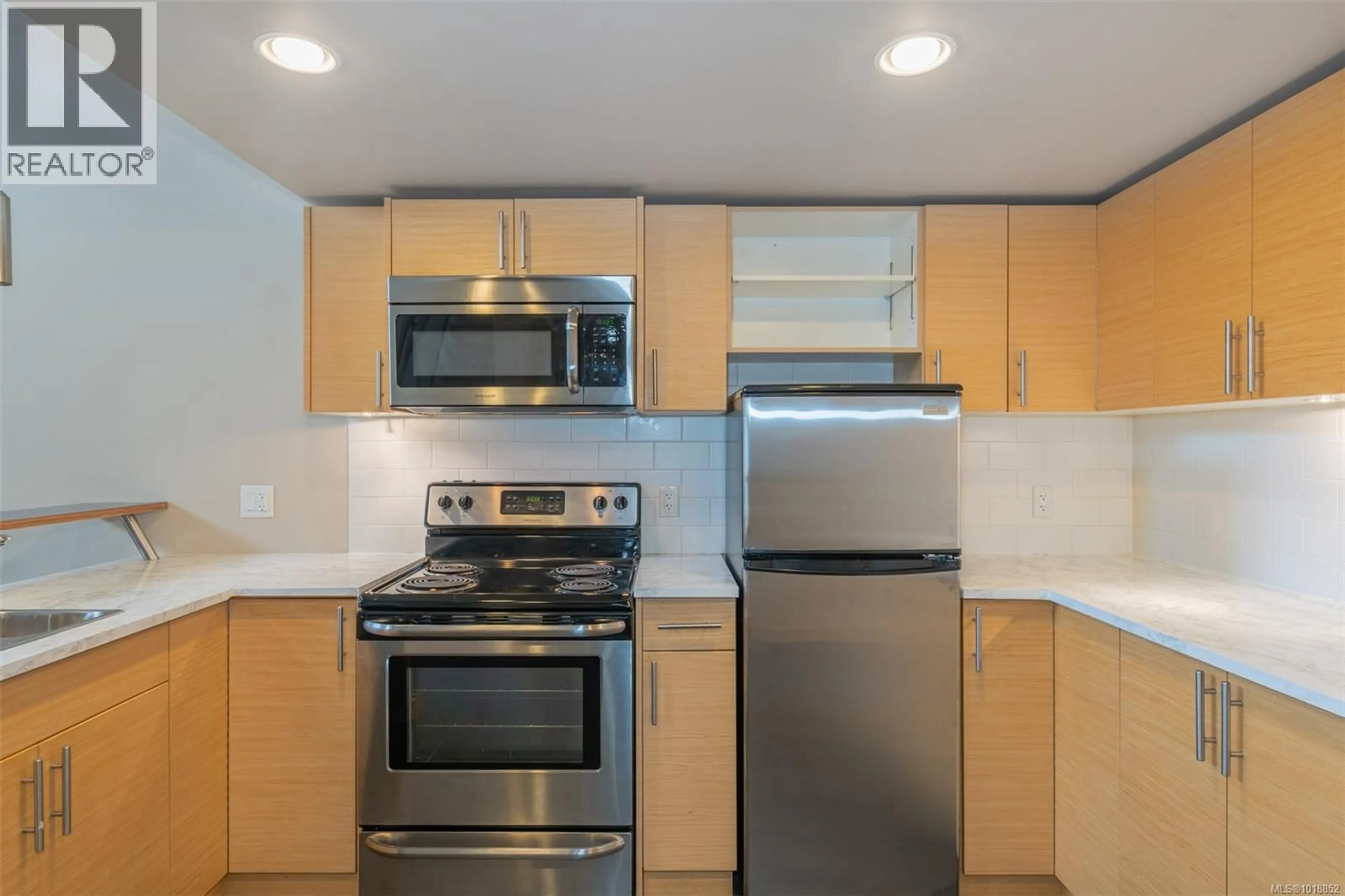 Standard kitchen, unknown for 405 - 787 TYEE ROAD, Victoria British Columbia V9A7R5