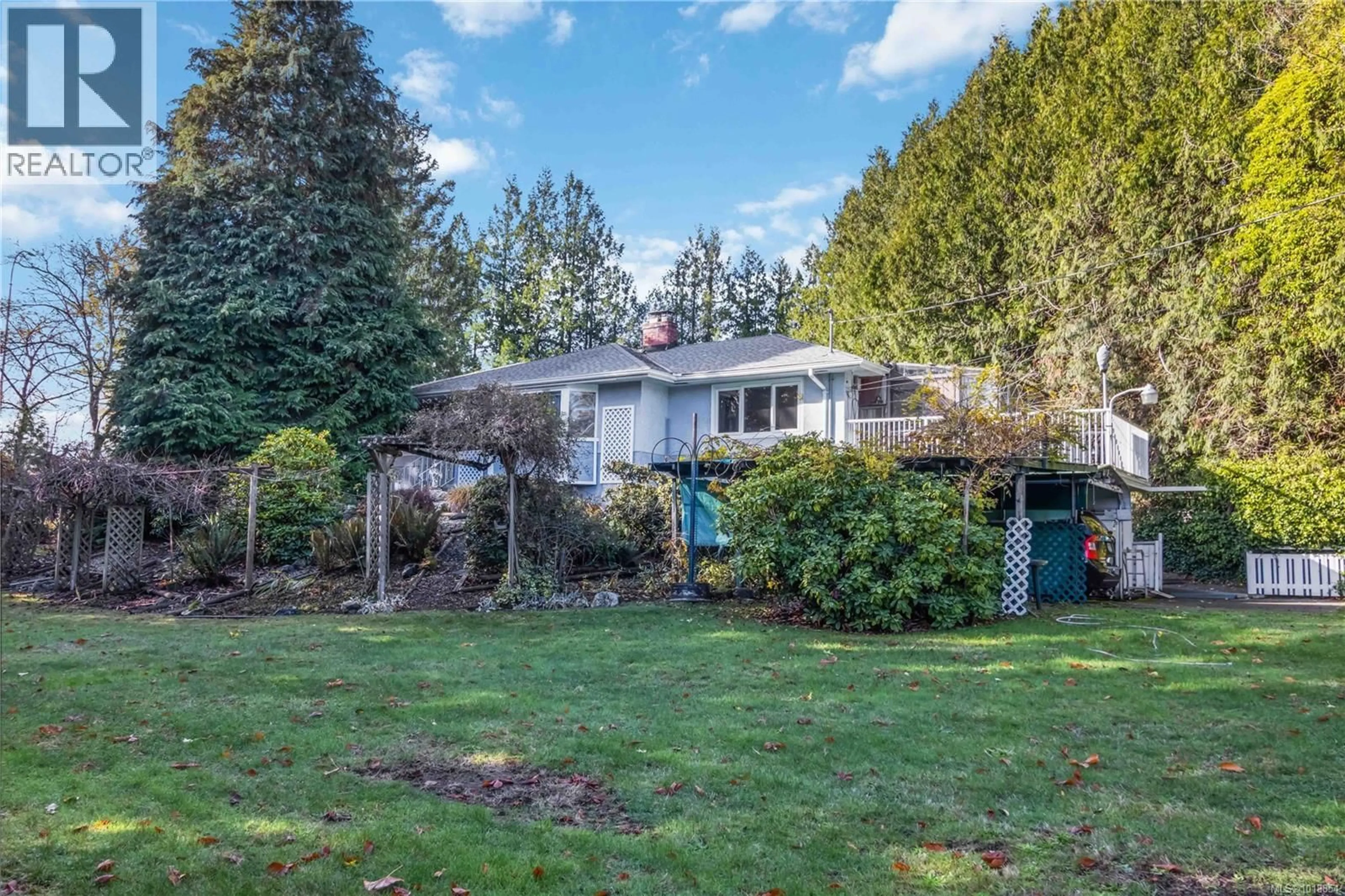 A pic from outside/outdoor area/front of a property/back of a property/a pic from drone, unknown for 4504 PACHENA PLACE, Saanich British Columbia V8X2N9