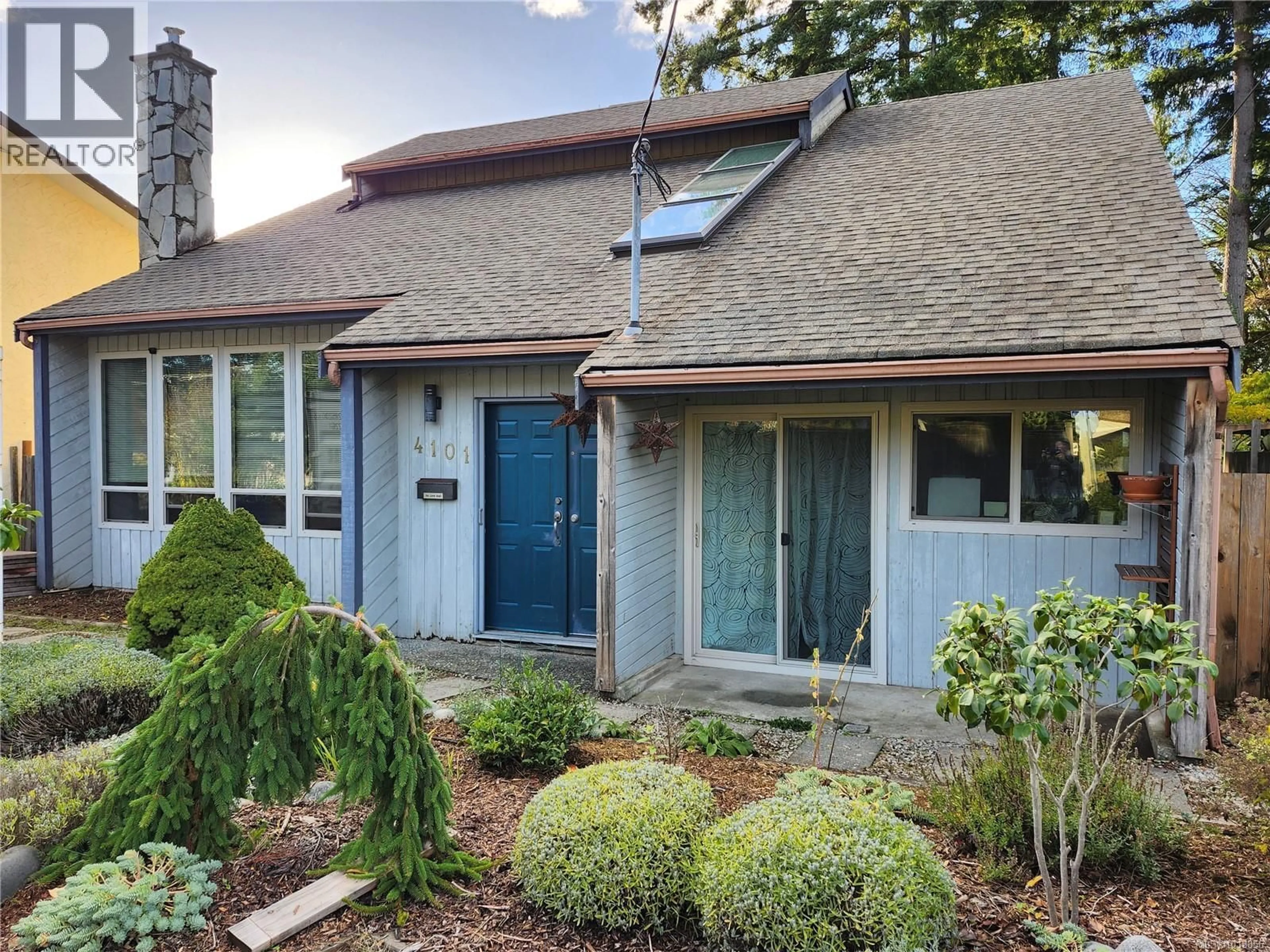 Home with vinyl exterior material, street for 4101 ORCHARD CIRCLE, Nanaimo British Columbia V9T4C5