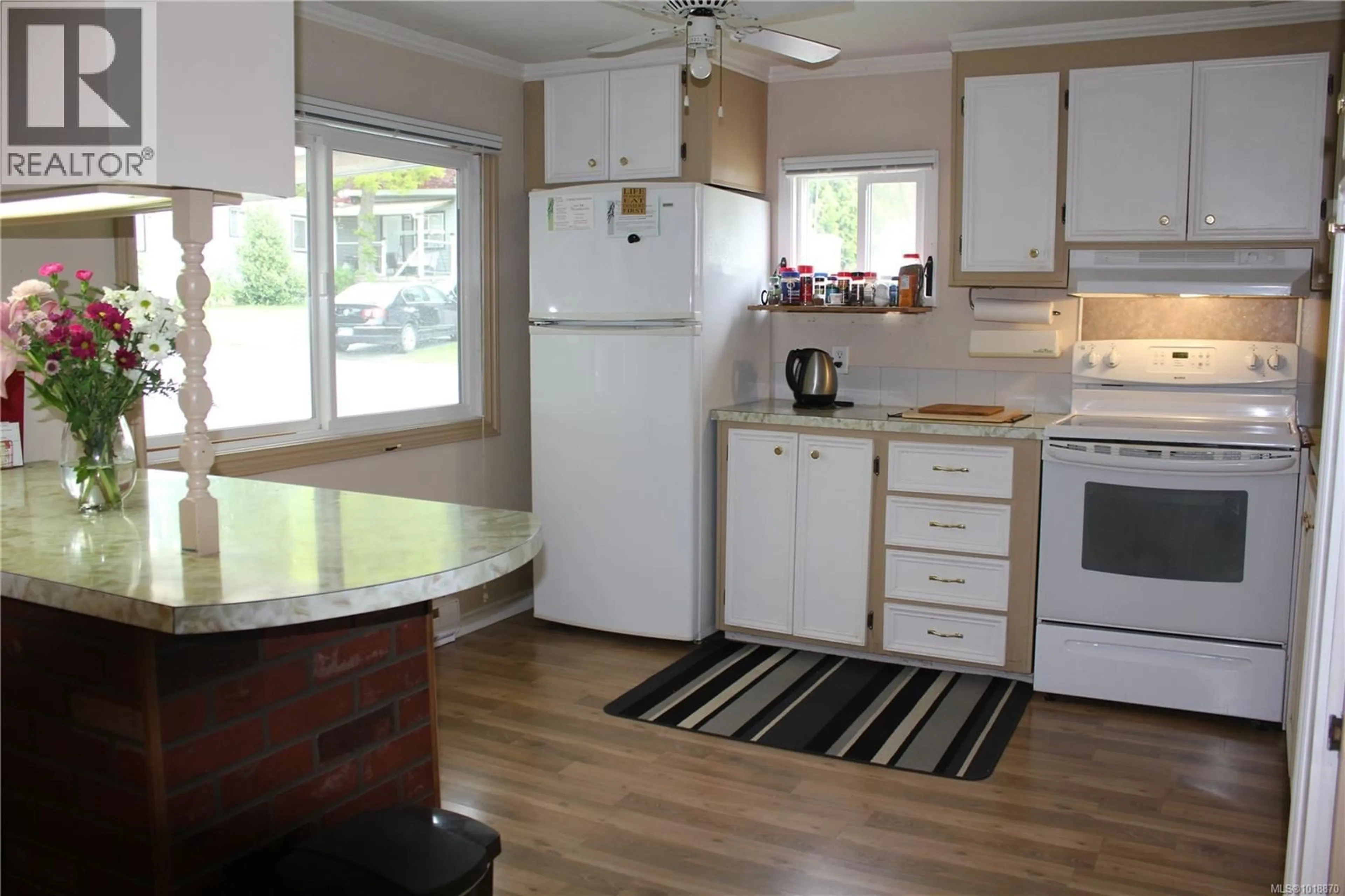 Standard kitchen, unknown for 34 - 1160 SHELLBOURNE BOULEVARD, Campbell River British Columbia V9W5G5