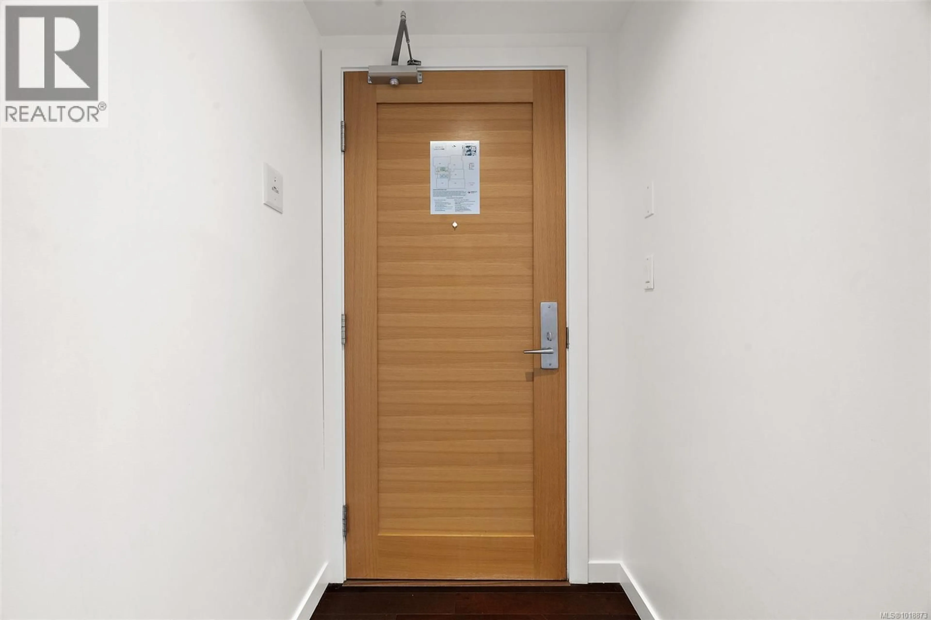 Indoor foyer for 1402 - 707 COURTNEY STREET, Victoria British Columbia V8W0A9