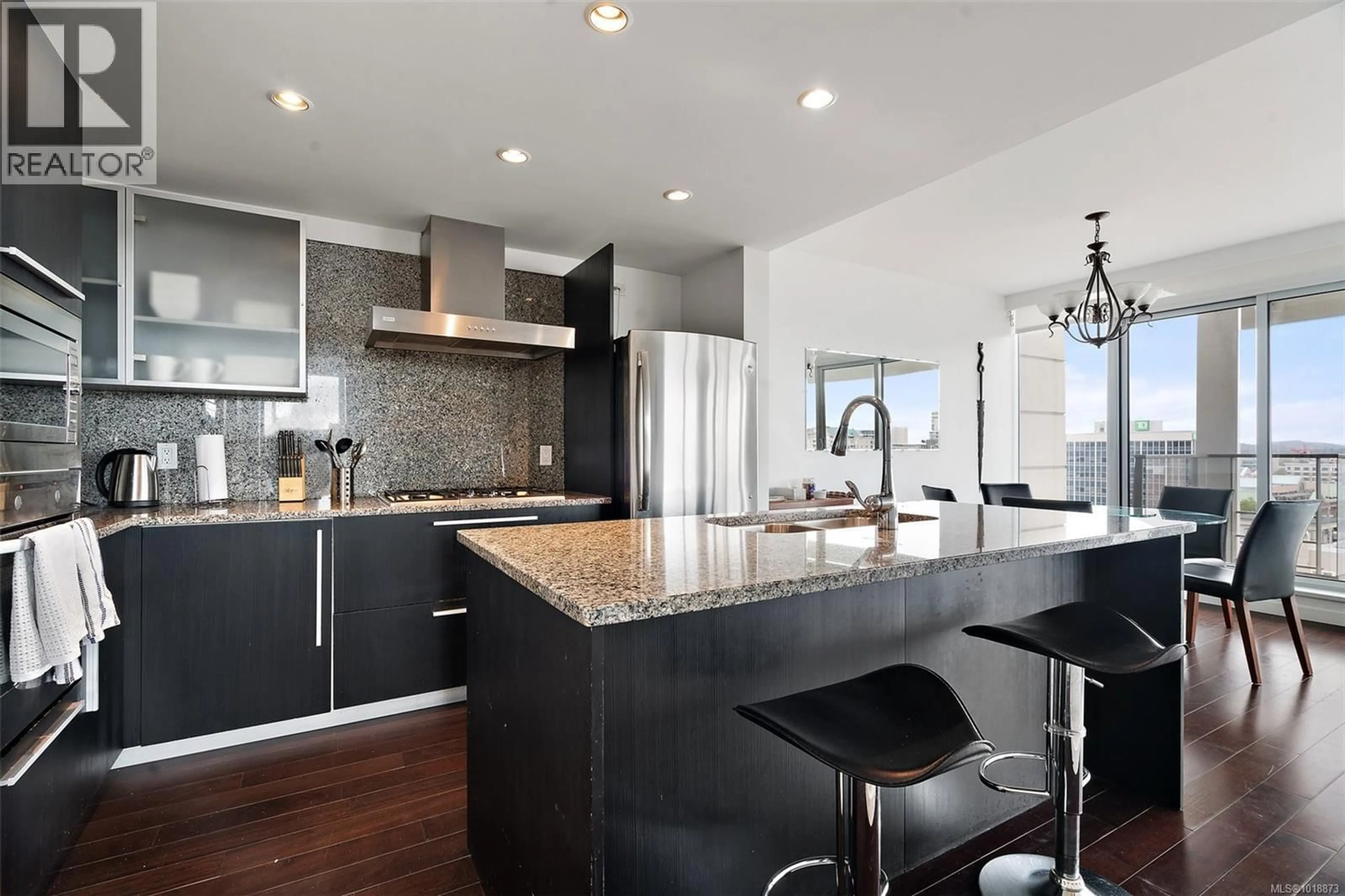 Contemporary kitchen, unknown for 1402 - 707 COURTNEY STREET, Victoria British Columbia V8W0A9
