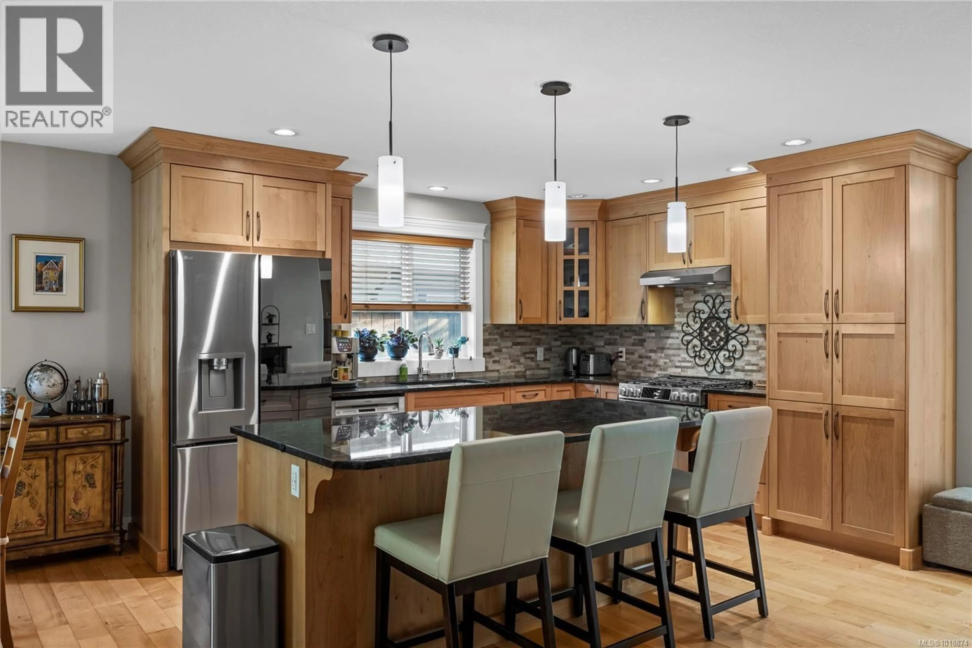 Contemporary kitchen, ceramic/tile floor for 917 WALLY'S WAY, Parksville British Columbia V9P0B6