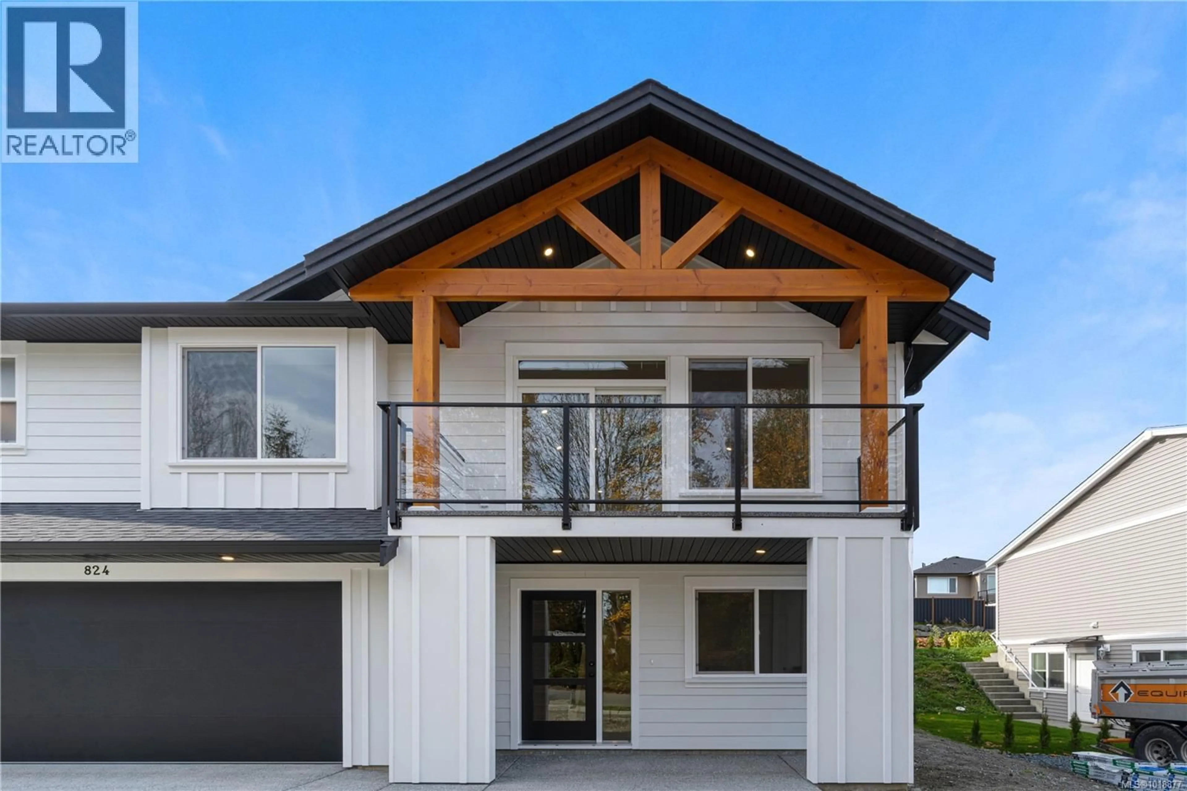 Home with vinyl exterior material, unknown for 824 RUSSELL ROAD, Ladysmith British Columbia V9G1W4