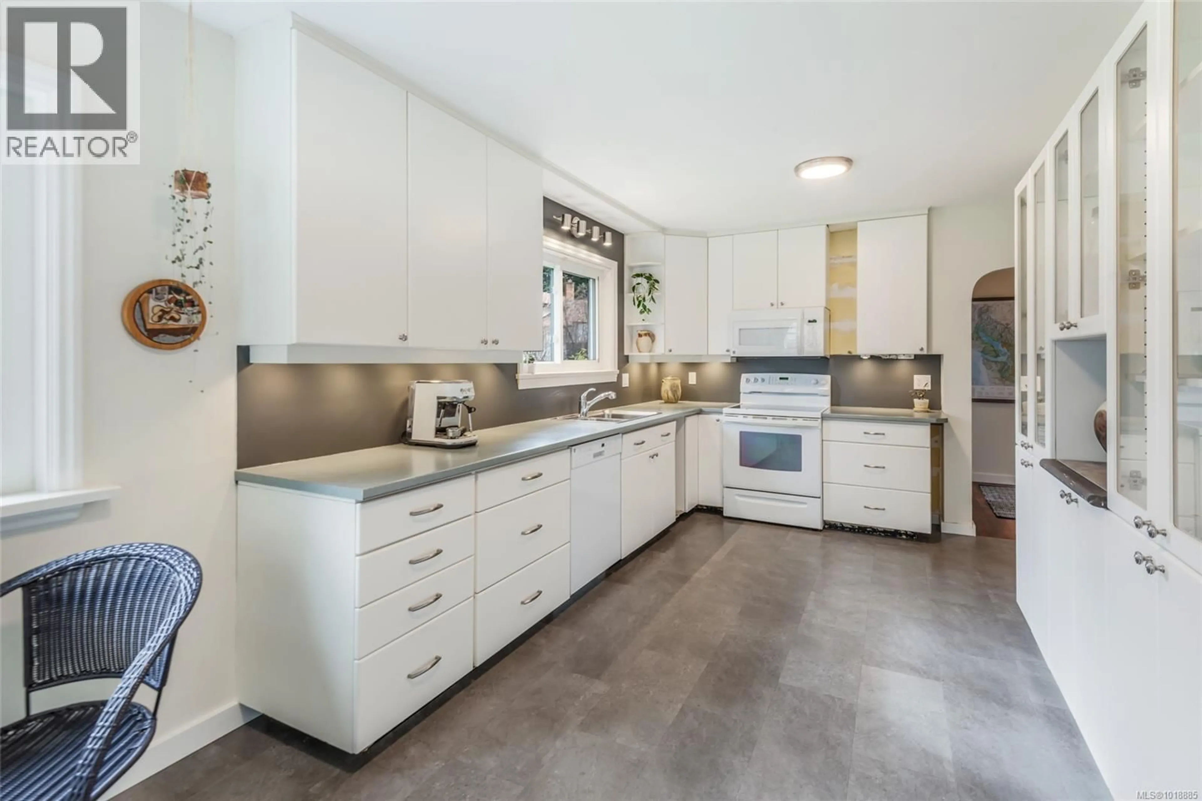 Unknown for 380 HIRST AVENUE WEST, Parksville British Columbia V9P1K4