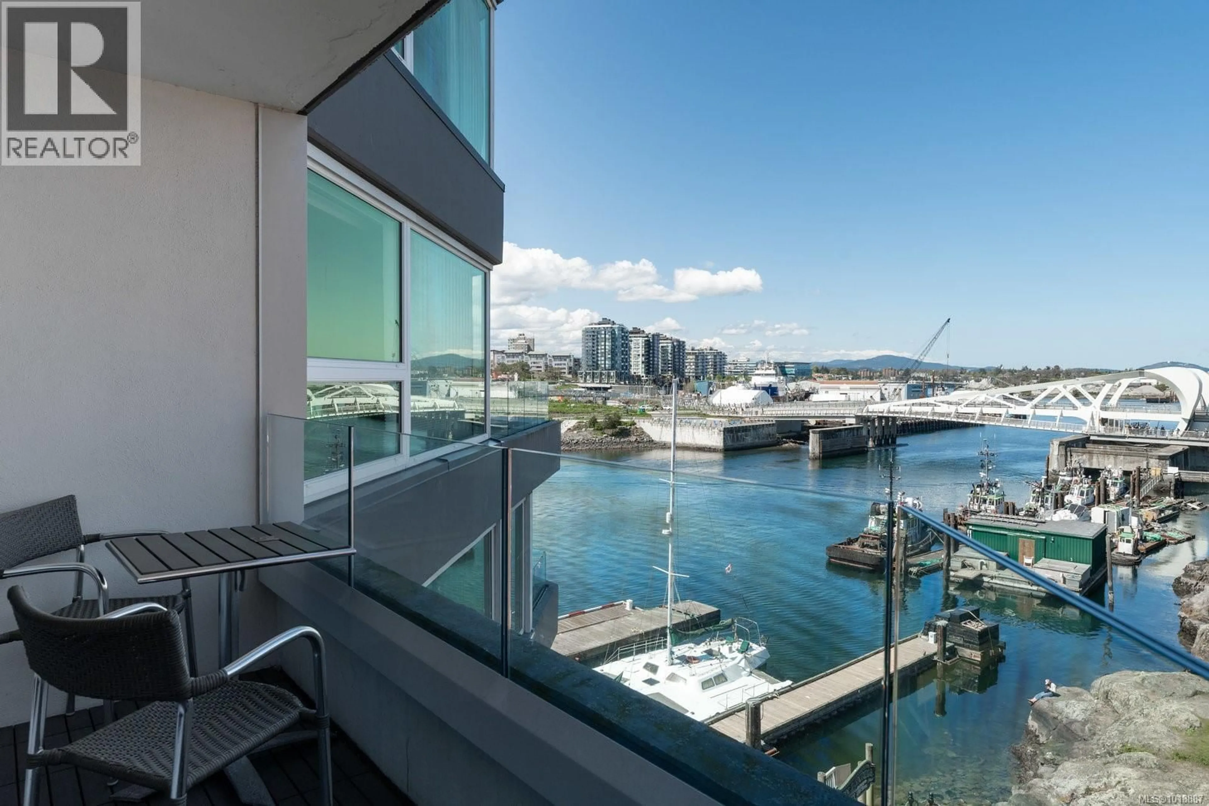 Balcony in the apartment, water/lake/river/ocean view for 401 - 1234 WHARF STREET, Victoria British Columbia V8W3H9