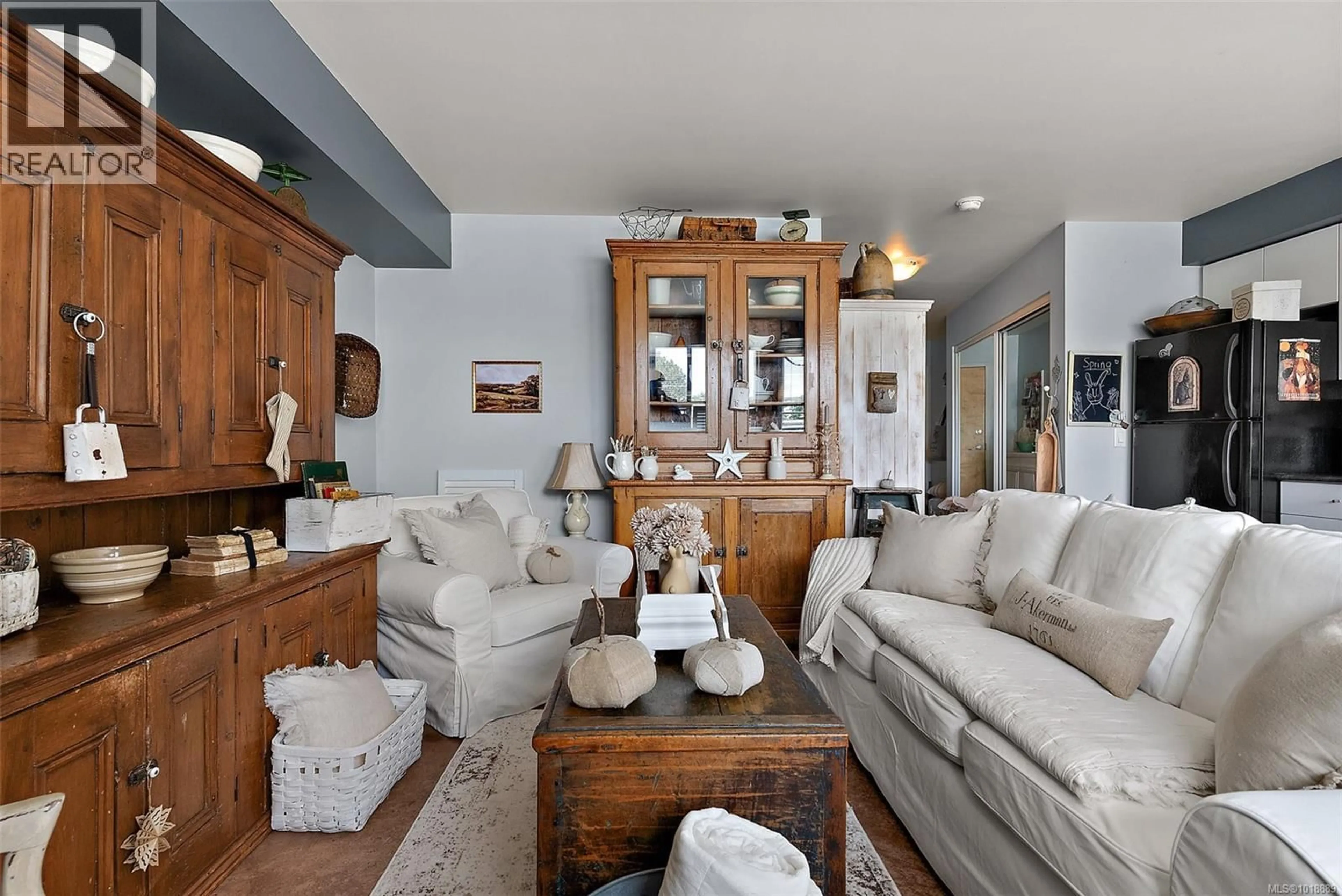 Living room with furniture, unknown for 306 - 932 JOHNSON STREET, Victoria British Columbia V8V3W3