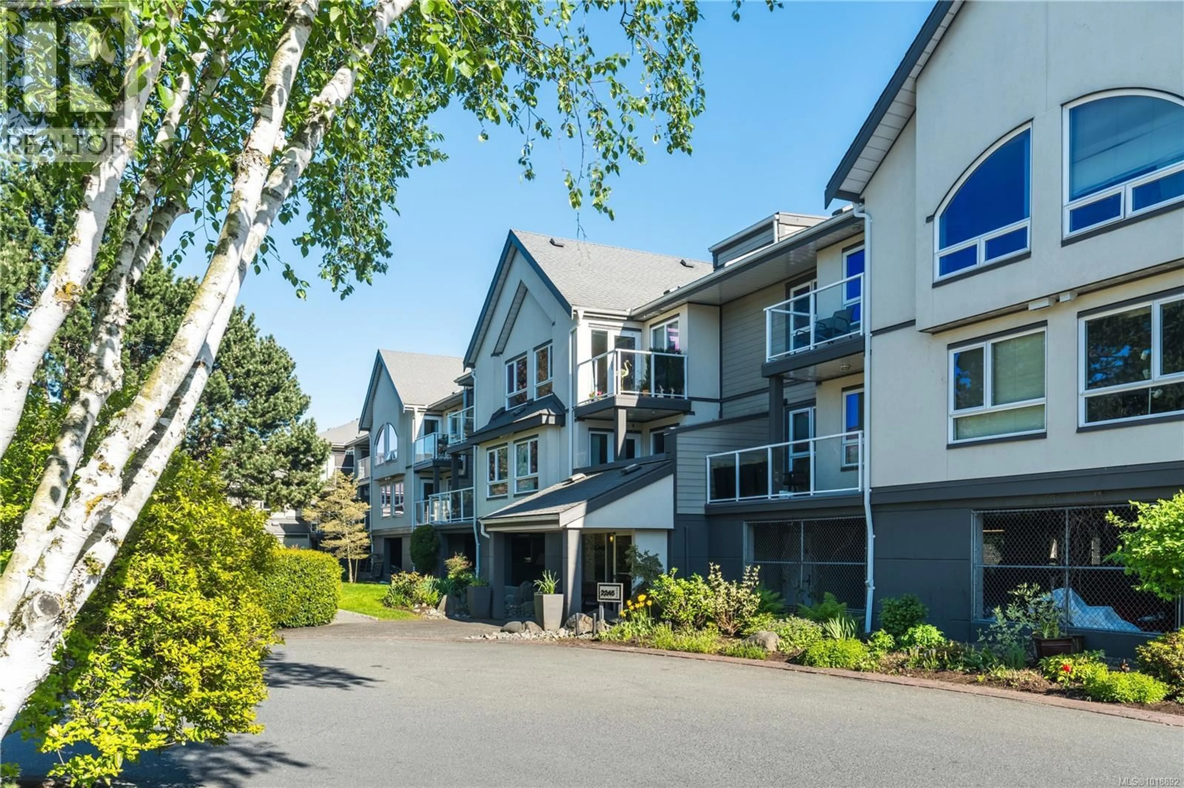 Patio, unknown for 220 - 2245 JAMES WHITE BOULEVARD, Sidney British Columbia V8L1Z5