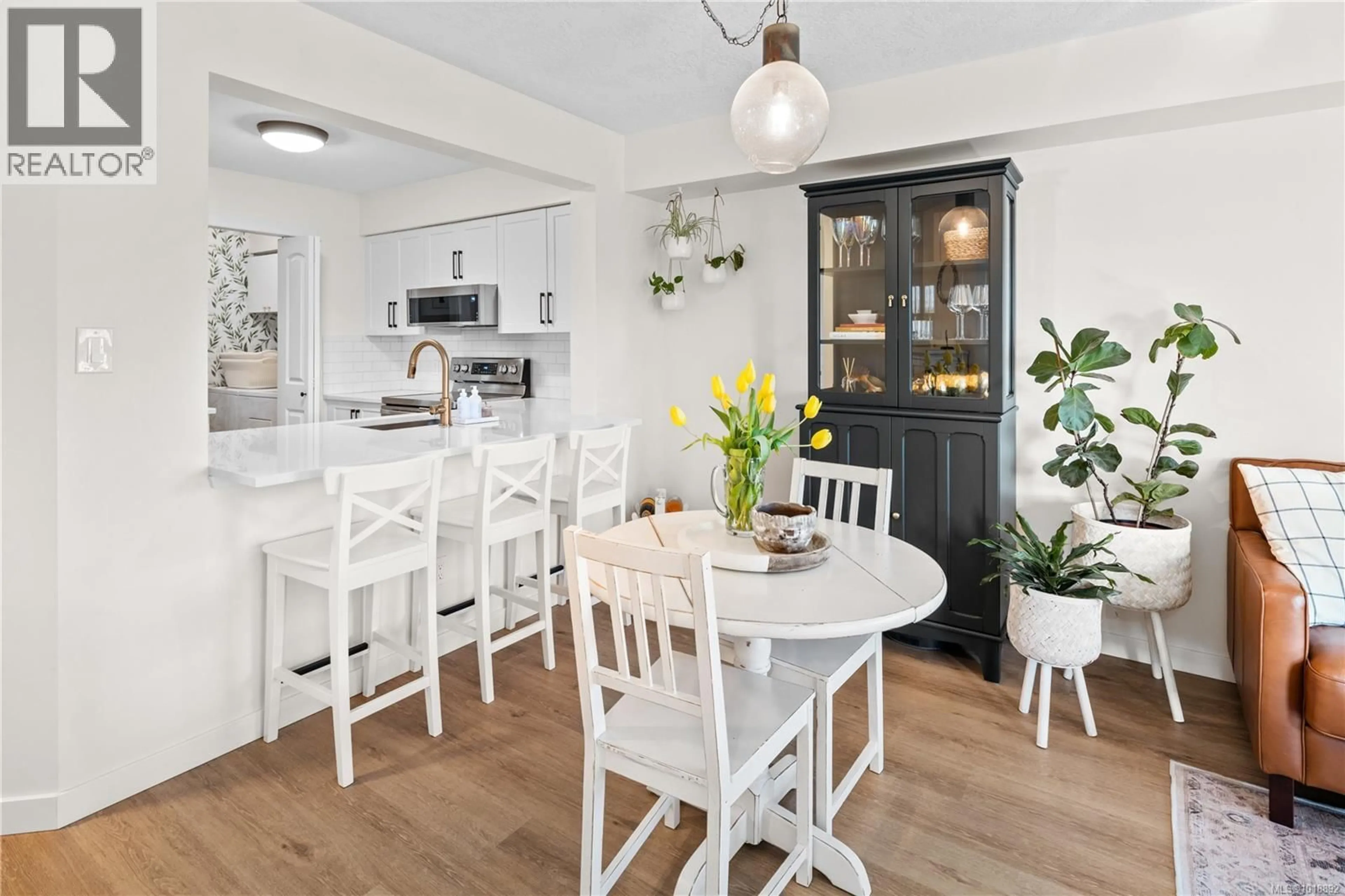 Open concept kitchen, unknown for 220 - 2245 JAMES WHITE BOULEVARD, Sidney British Columbia V8L1Z5
