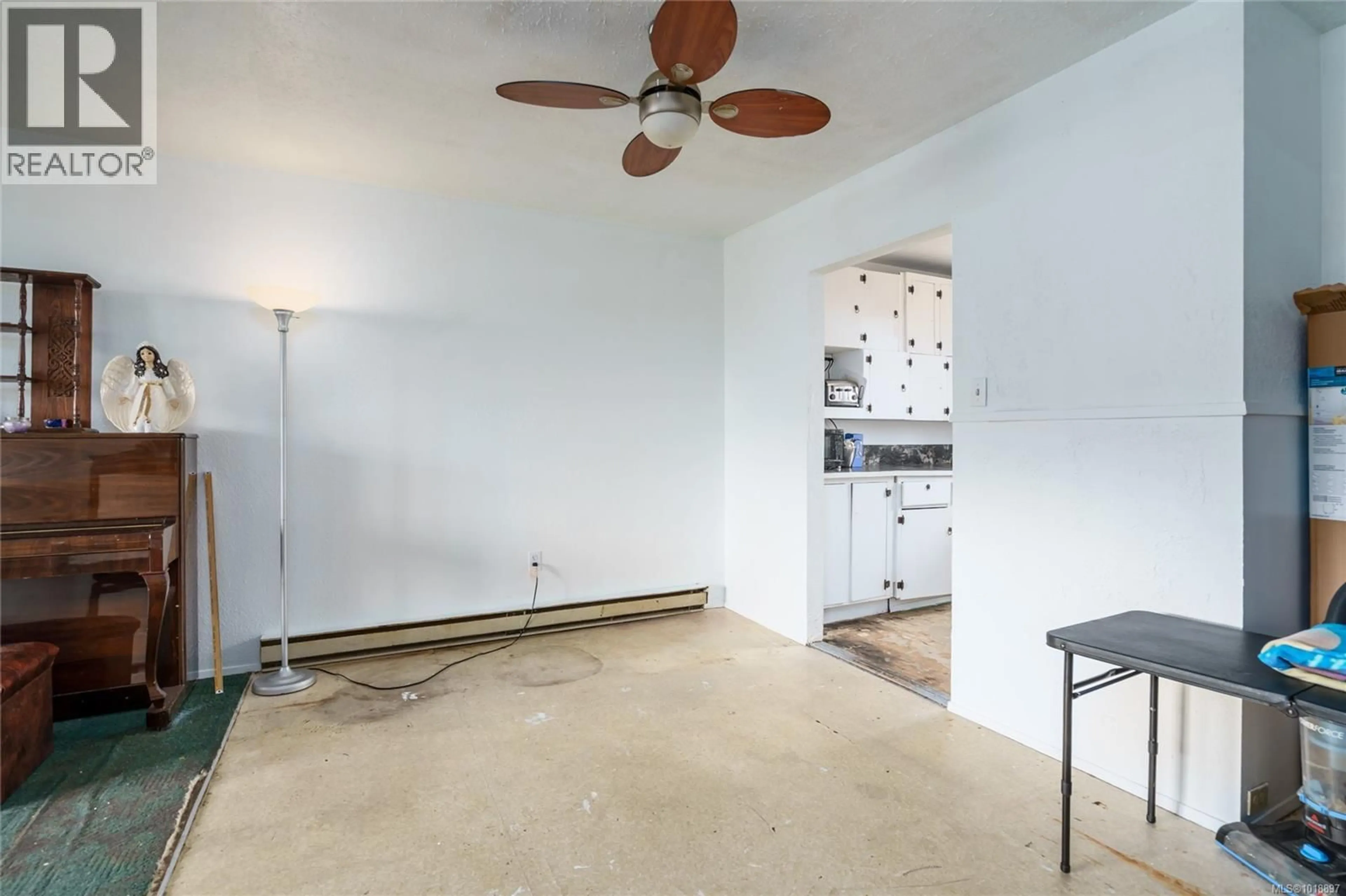 A pic of a room for 21 - 400 ROBRON ROAD, Campbell River British Columbia V9W5N5