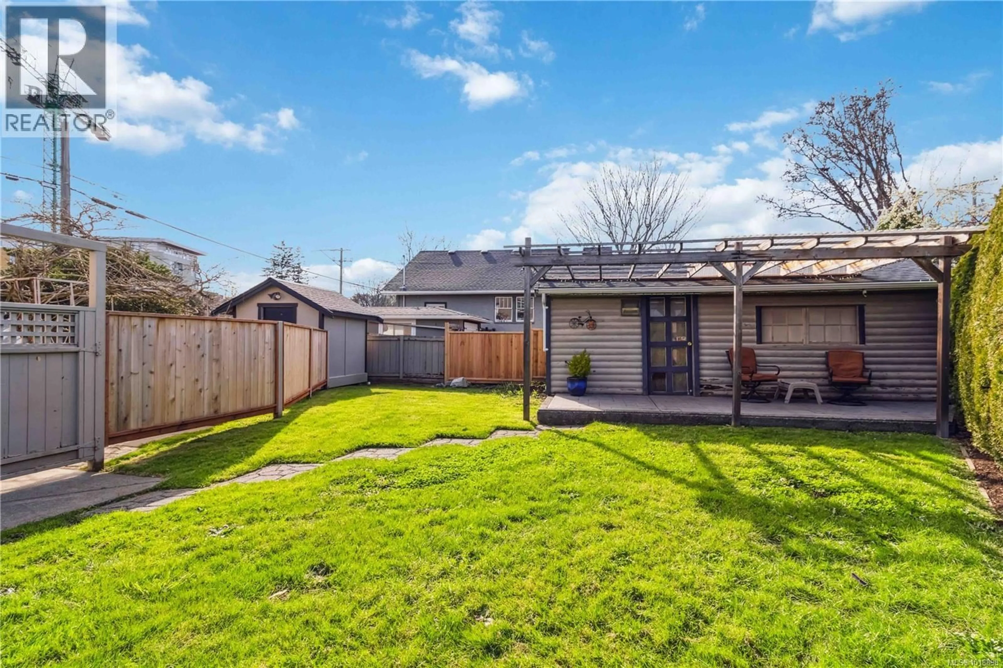 A pic from outside/outdoor area/front of a property/back of a property/a pic from drone, street for 806 OLD ESQUIMALT ROAD, Esquimalt British Columbia V9A4X1