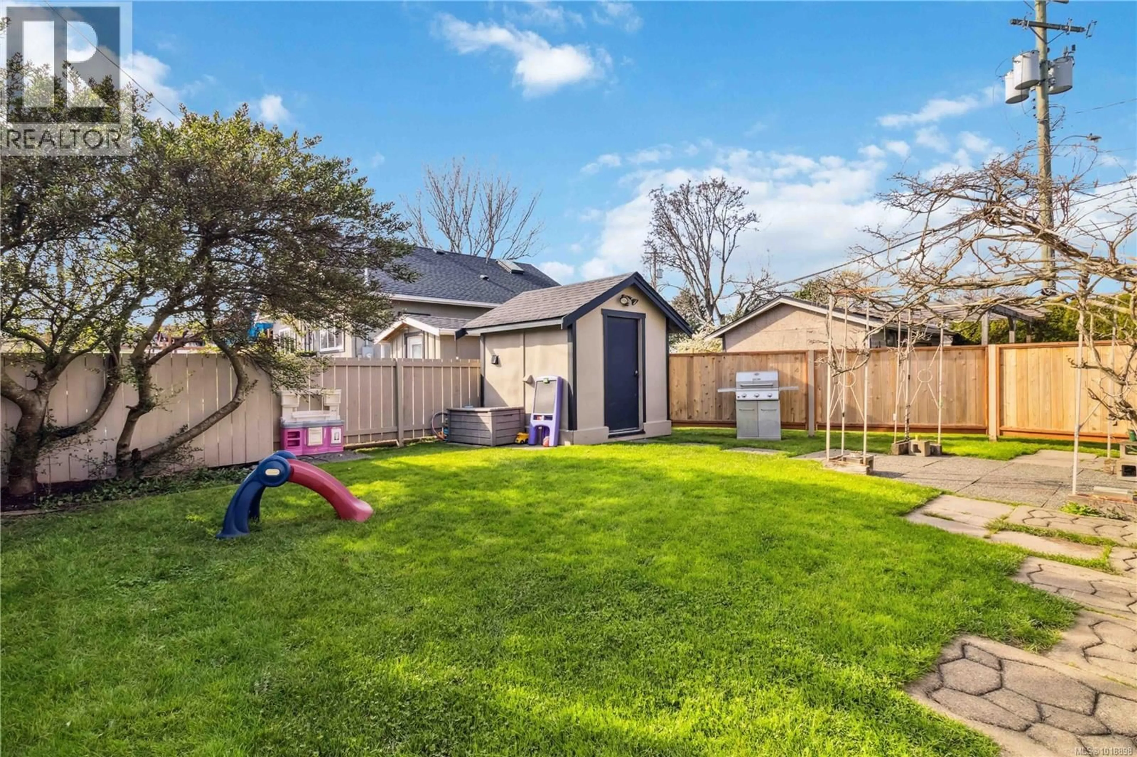 Unknown for 806 OLD ESQUIMALT ROAD, Esquimalt British Columbia V9A4X1