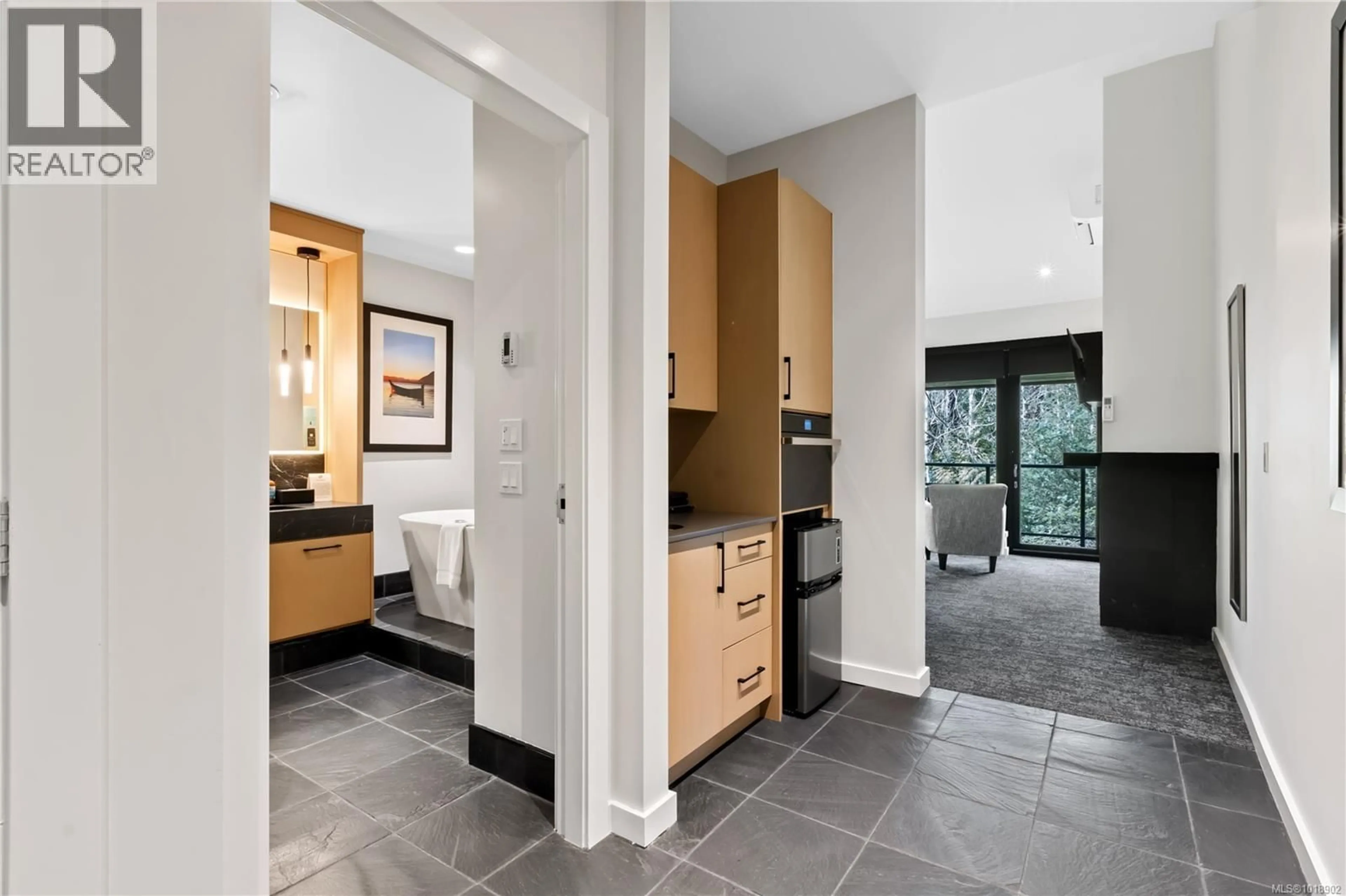 Contemporary bathroom, ceramic/tile floor for 424 - 596 MARINE DRIVE, Ucluelet British Columbia V0R3A0