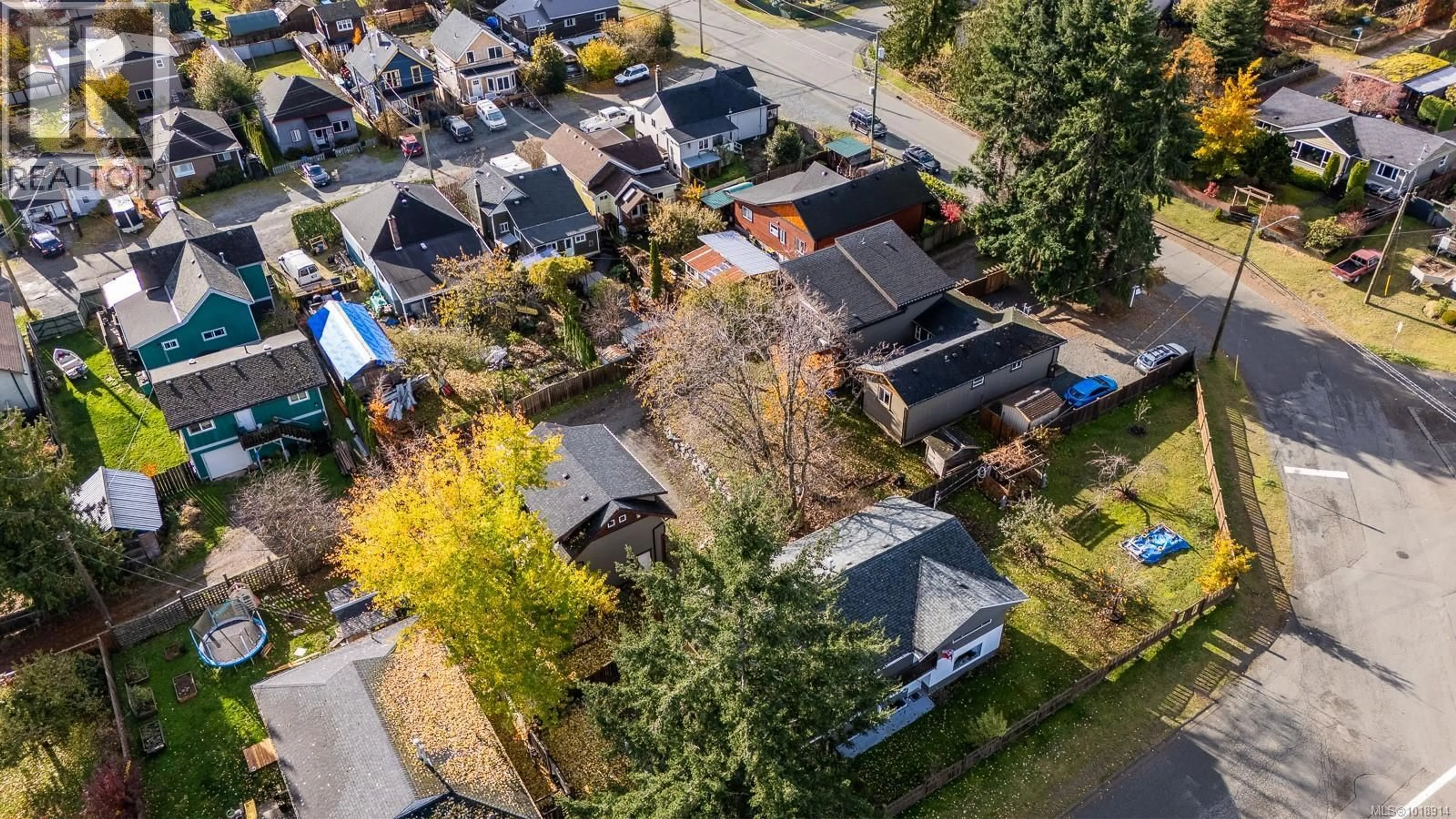 A pic from outside/outdoor area/front of a property/back of a property/a pic from drone, street for 3328 THIRD STREET, Cumberland British Columbia V0R1S0