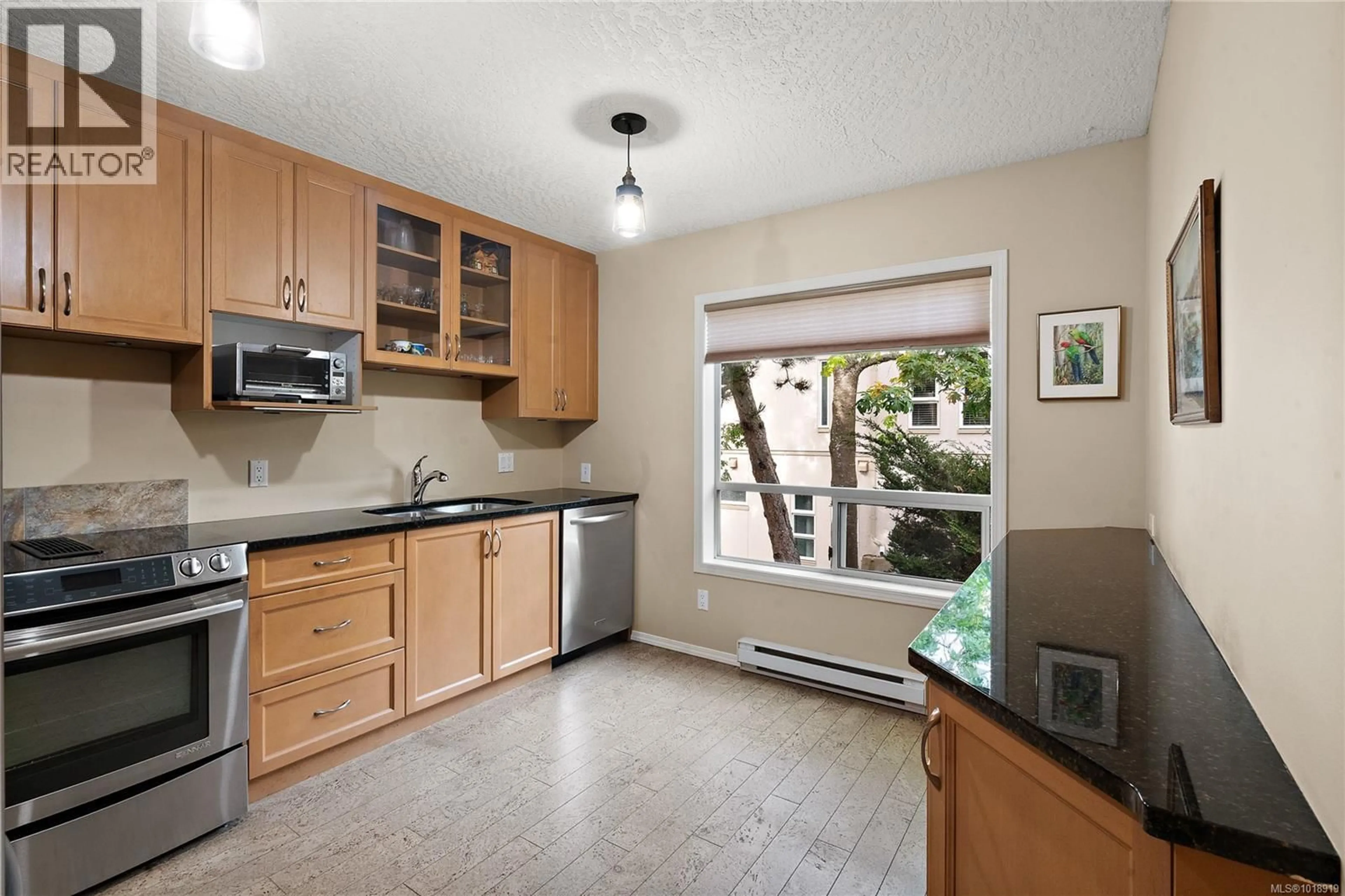 Standard kitchen, ceramic/tile floor for 206 - 9919 FOURTH STREET, Sidney British Columbia V8L2Z6