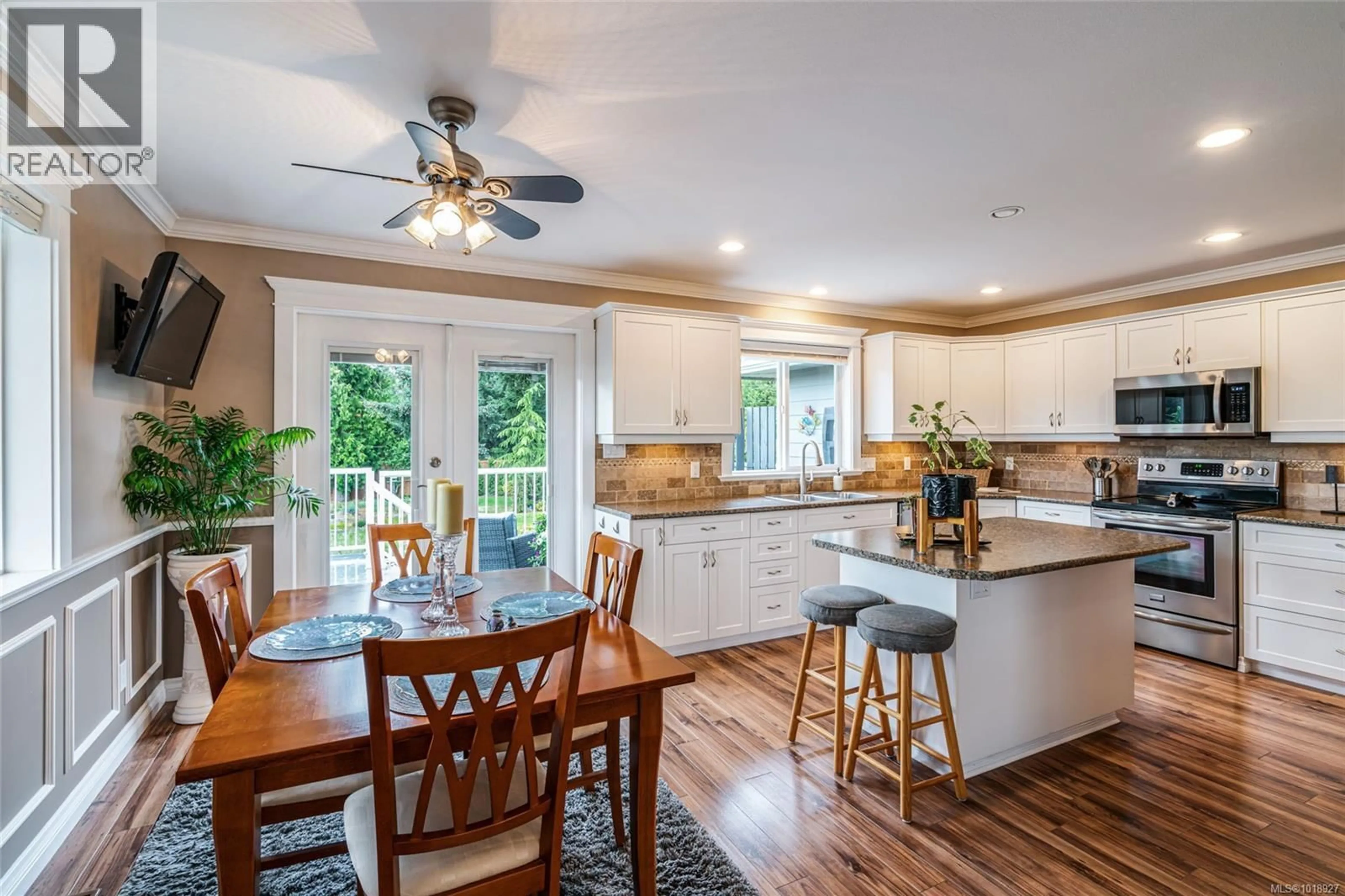 Open concept kitchen, unknown for 1623 STONE LAKE DRIVE, Nanoose Bay British Columbia V9P9L1