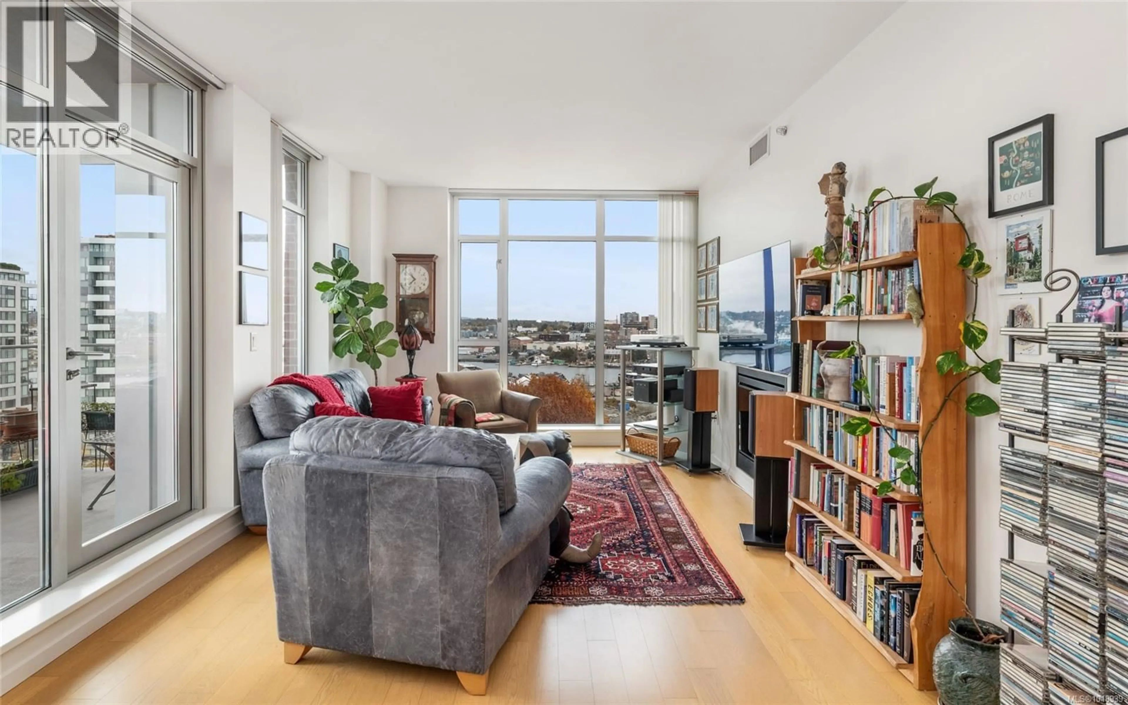 Living room with furniture, unknown for 613 - 100 SAGHALIE ROAD, Victoria British Columbia V9A0A1