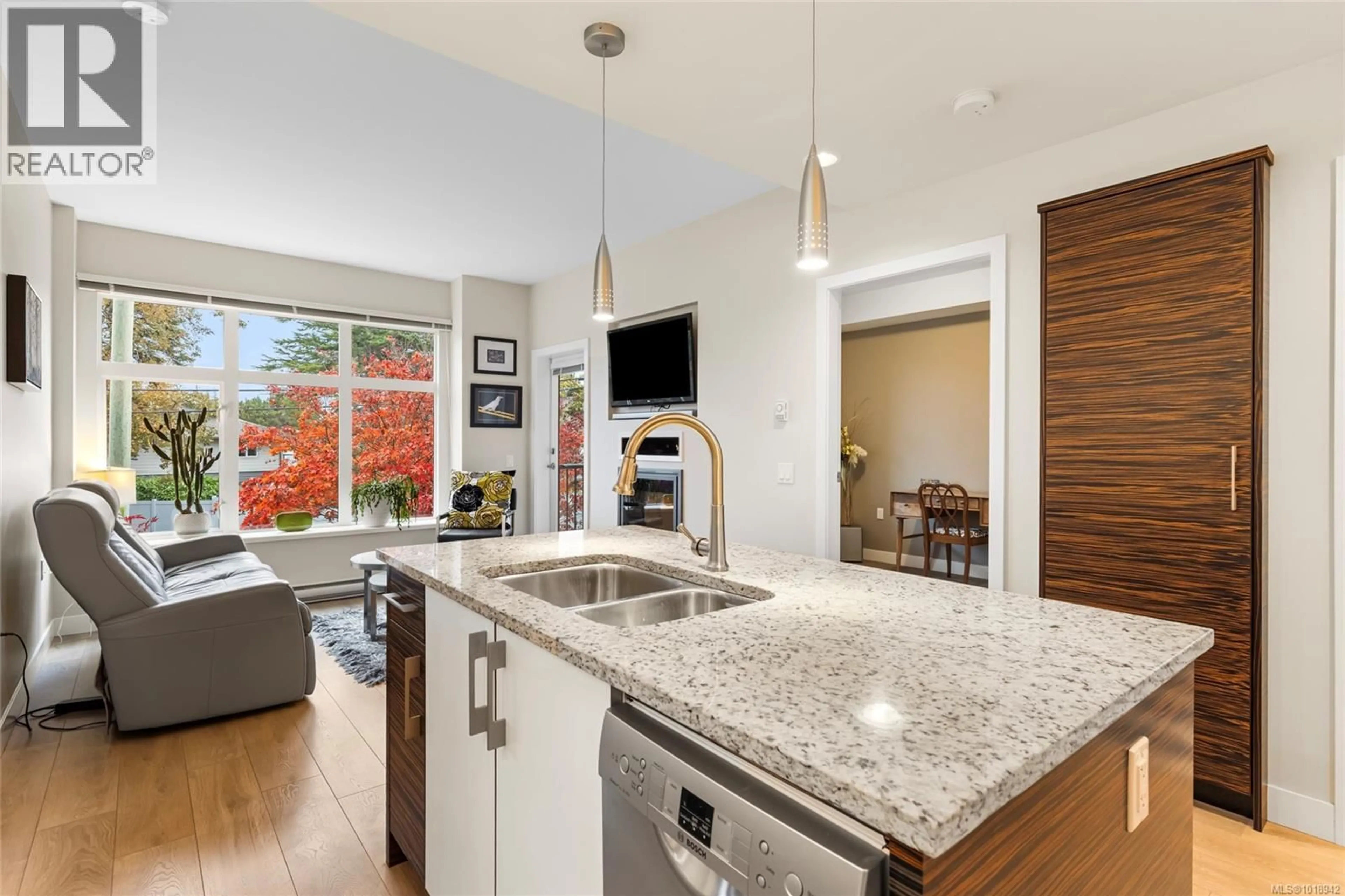 Open concept kitchen, unknown for 206 - 4040 BORDEN STREET, Saanich British Columbia V8X2E9