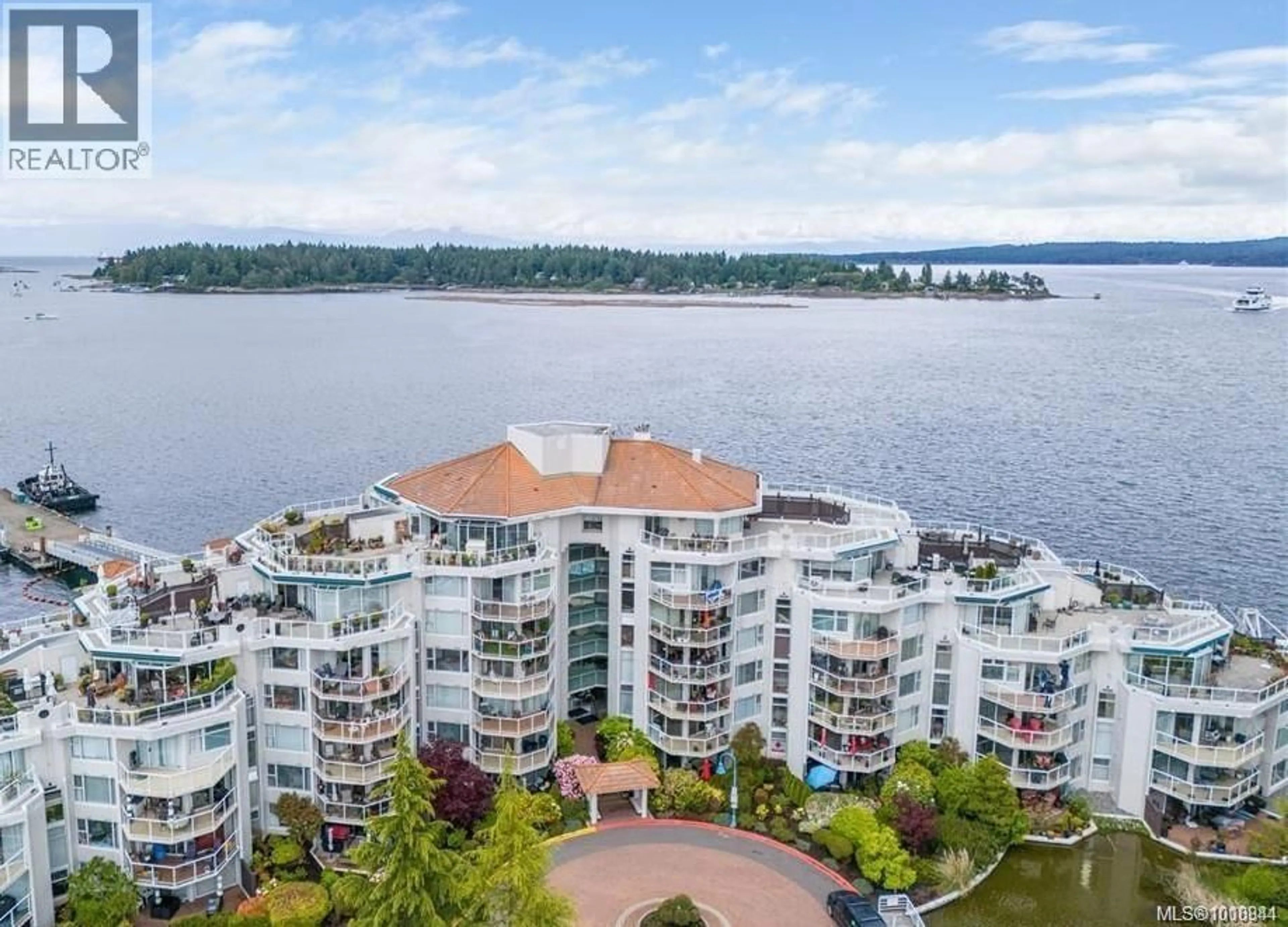 A pic from outside/outdoor area/front of a property/back of a property/a pic from drone, water/lake/river/ocean view for 208 - 150 PROMENADE DRIVE, Nanaimo British Columbia V9R6M6