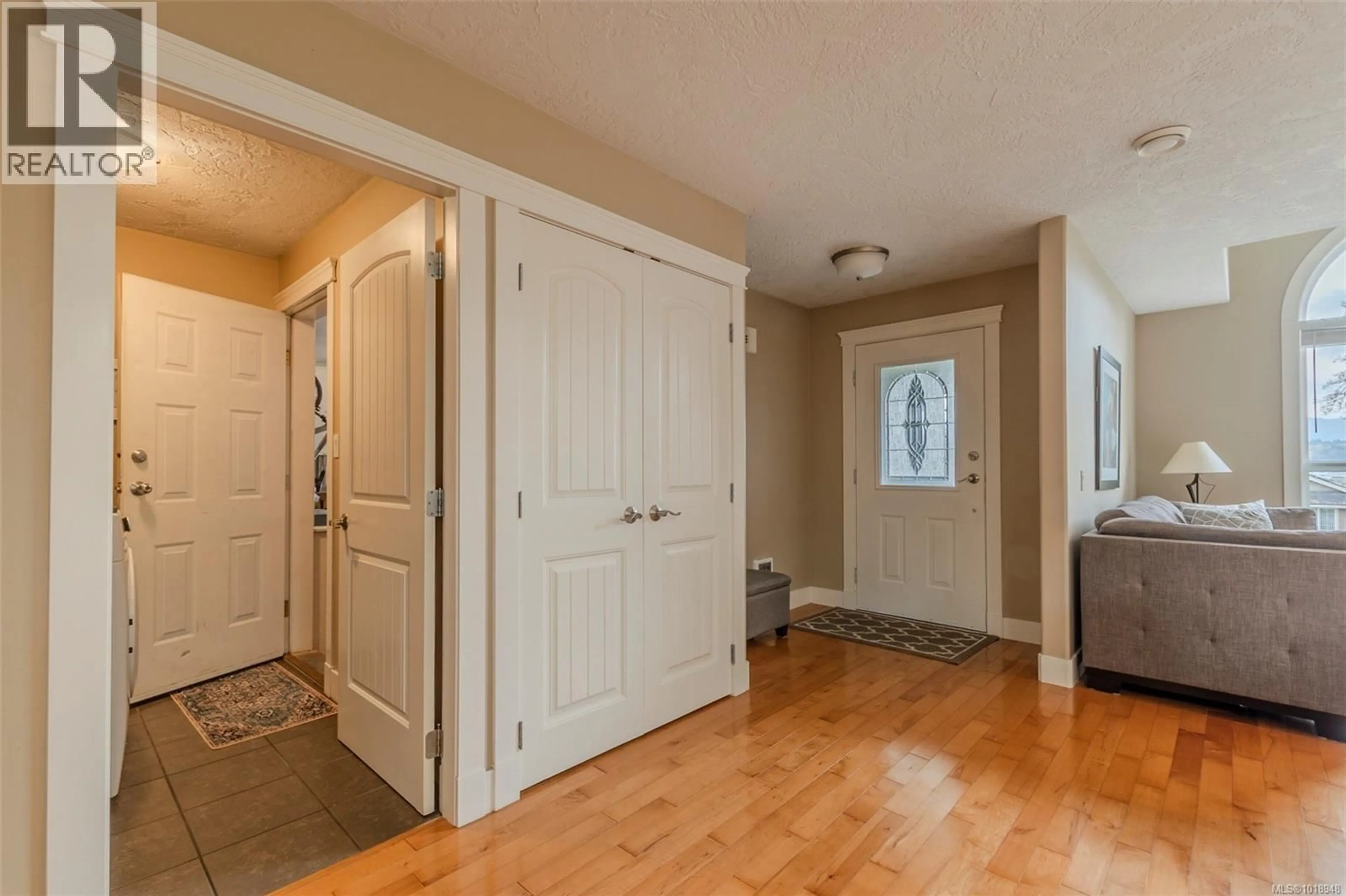 Indoor entryway for 2535 LARKSPUR DRIVE, Duncan British Columbia V9L5G7
