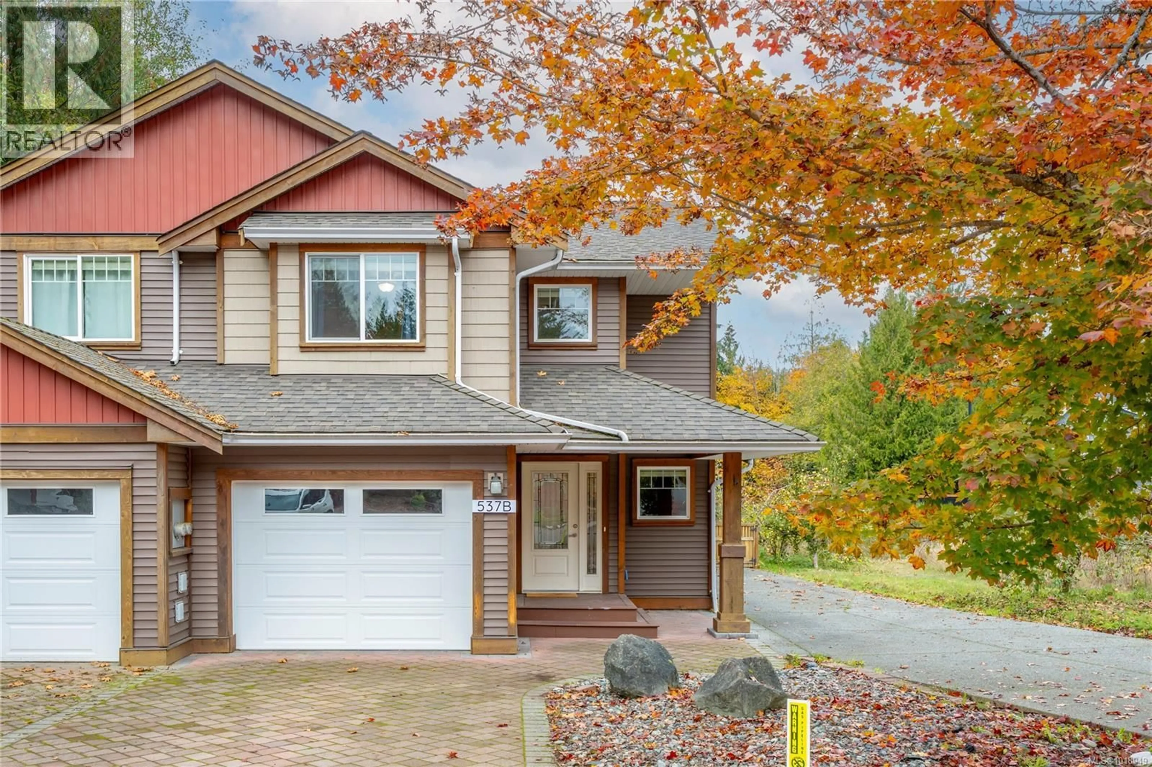 Home with vinyl exterior material, street for B - 537 COOK STREET, Ladysmith British Columbia V9G1P8