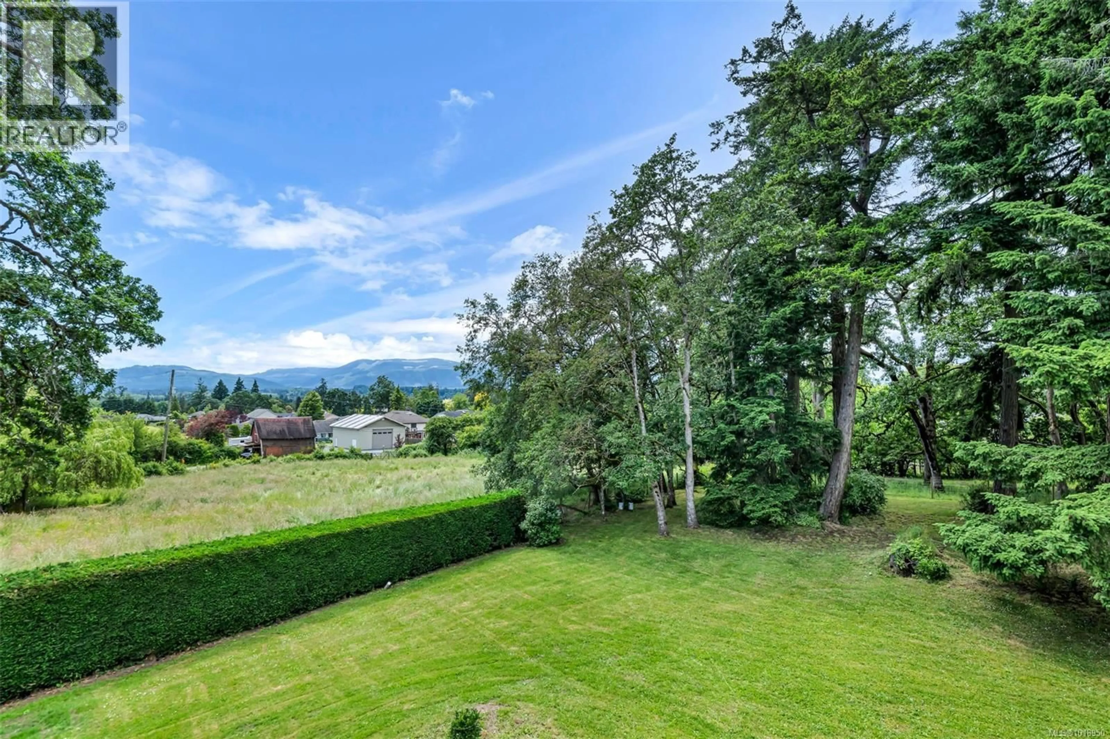 A pic from outside/outdoor area/front of a property/back of a property/a pic from drone, mountain view for 2375 TOWNEND ROAD, Duncan British Columbia V9L4L4