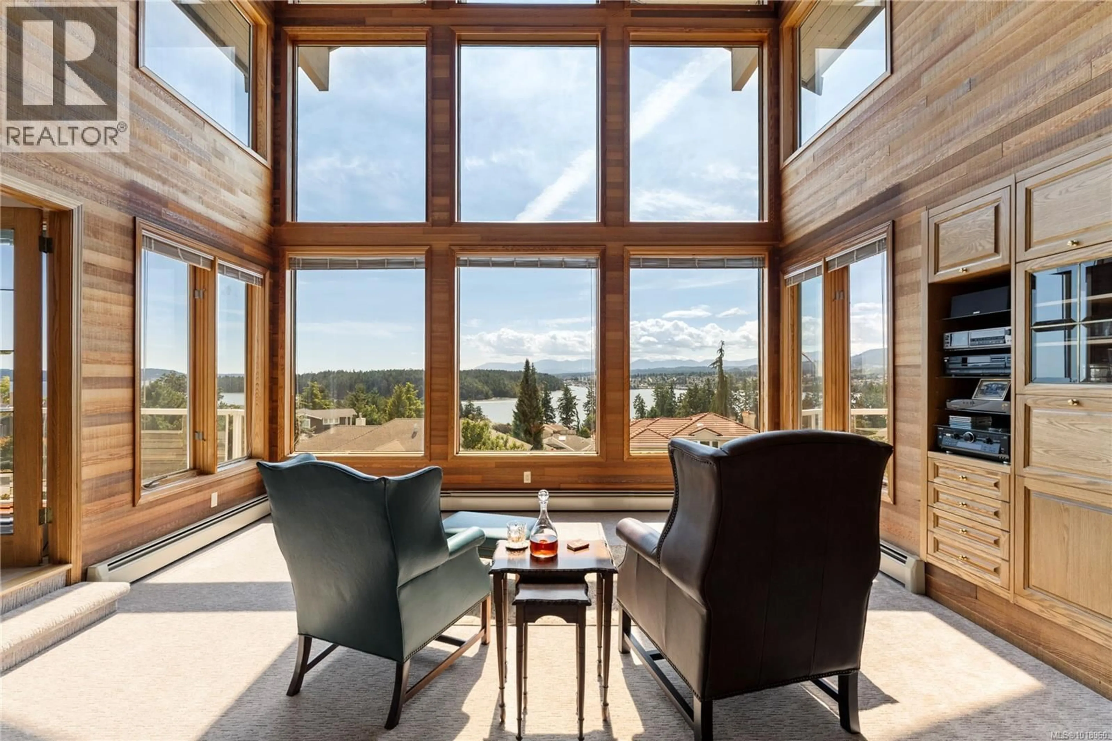 Patio, mountain view for 3303 WAVECREST DRIVE, Nanaimo British Columbia V9T5X1