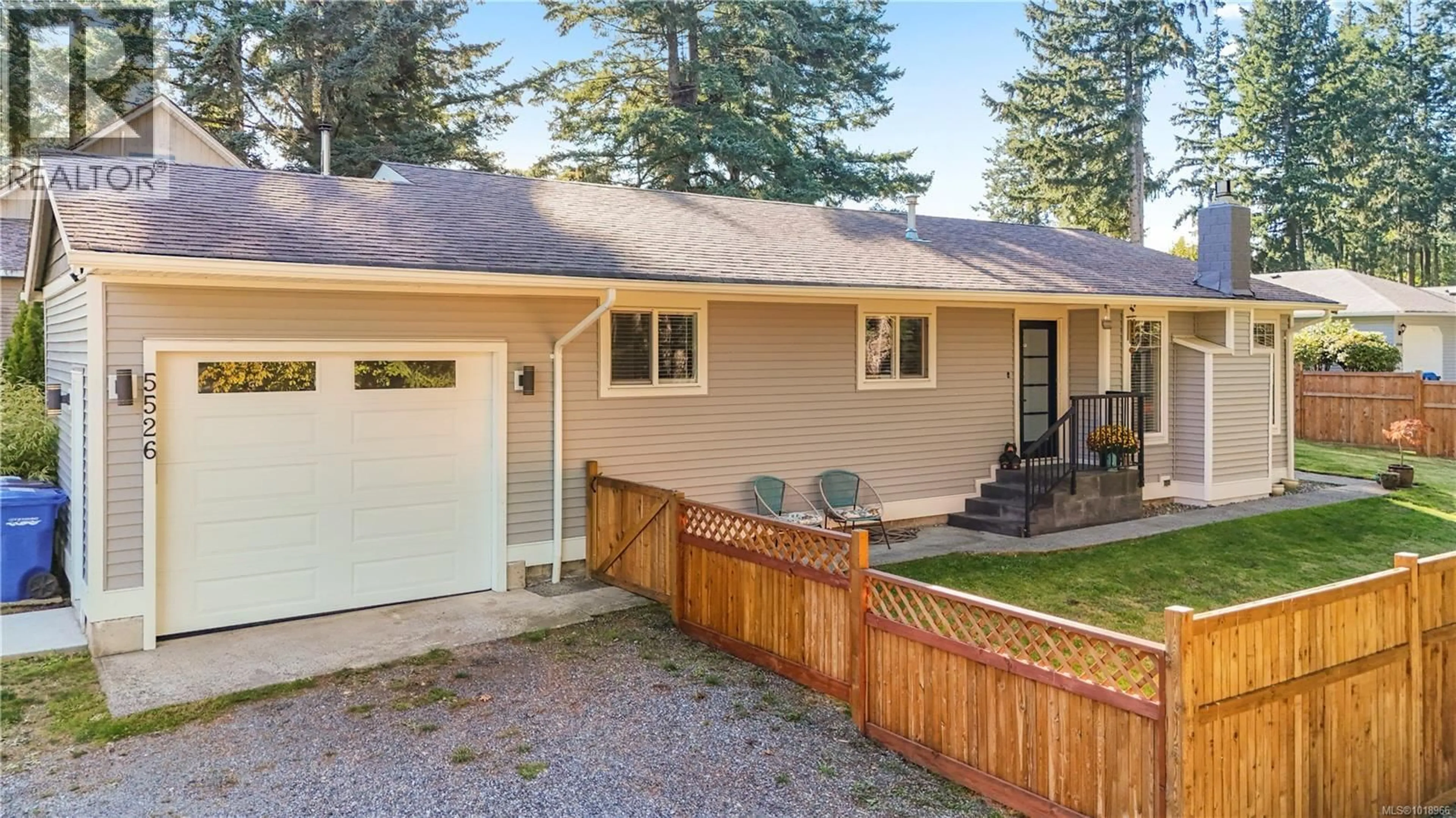 Home with vinyl exterior material, street for 5526 GODFREY ROAD, Nanaimo British Columbia V9T2J3