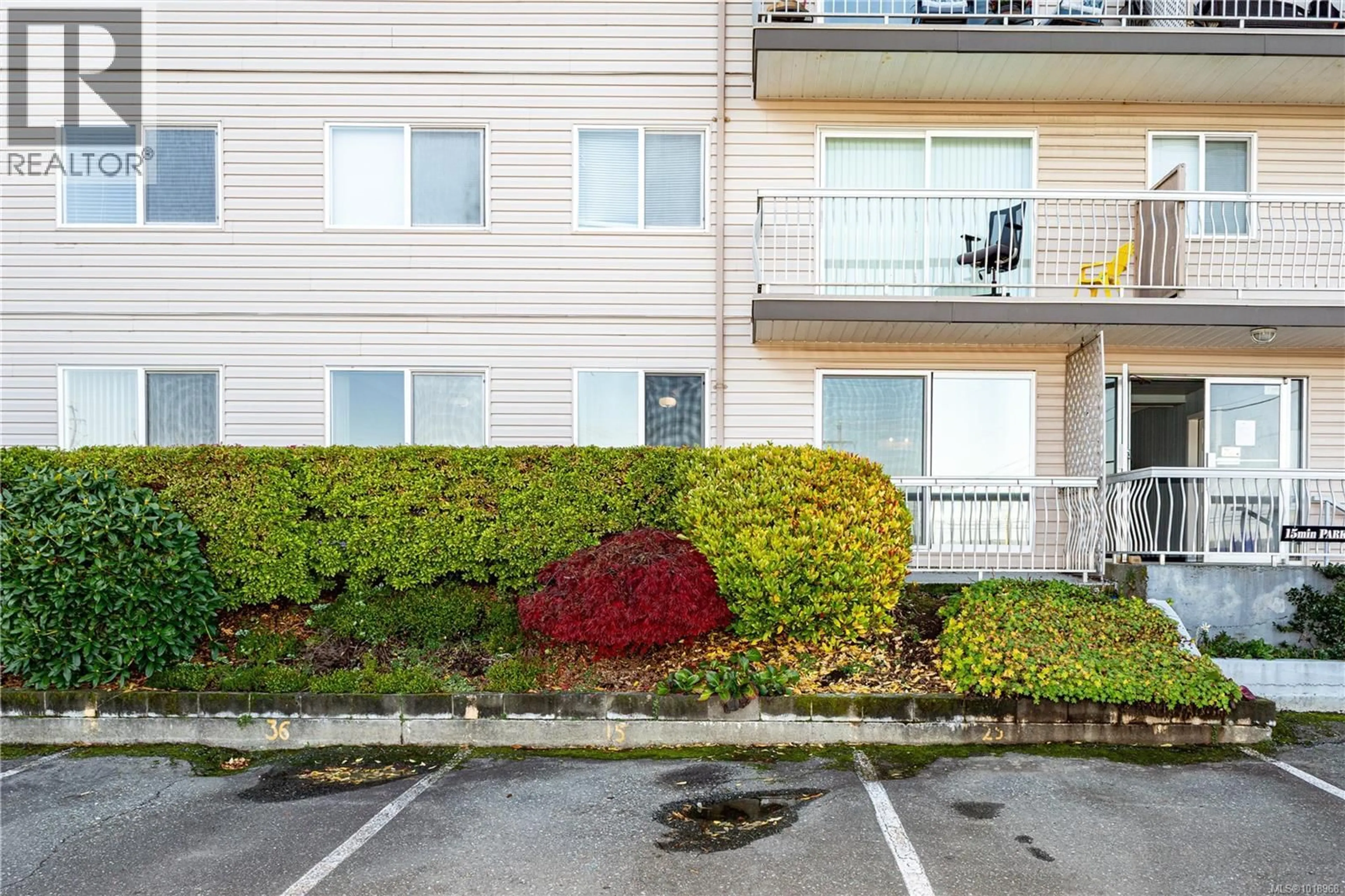 Patio, street for 15 - 940 ISLAND HIGHWAY SOUTH, Campbell River British Columbia V9W1B1