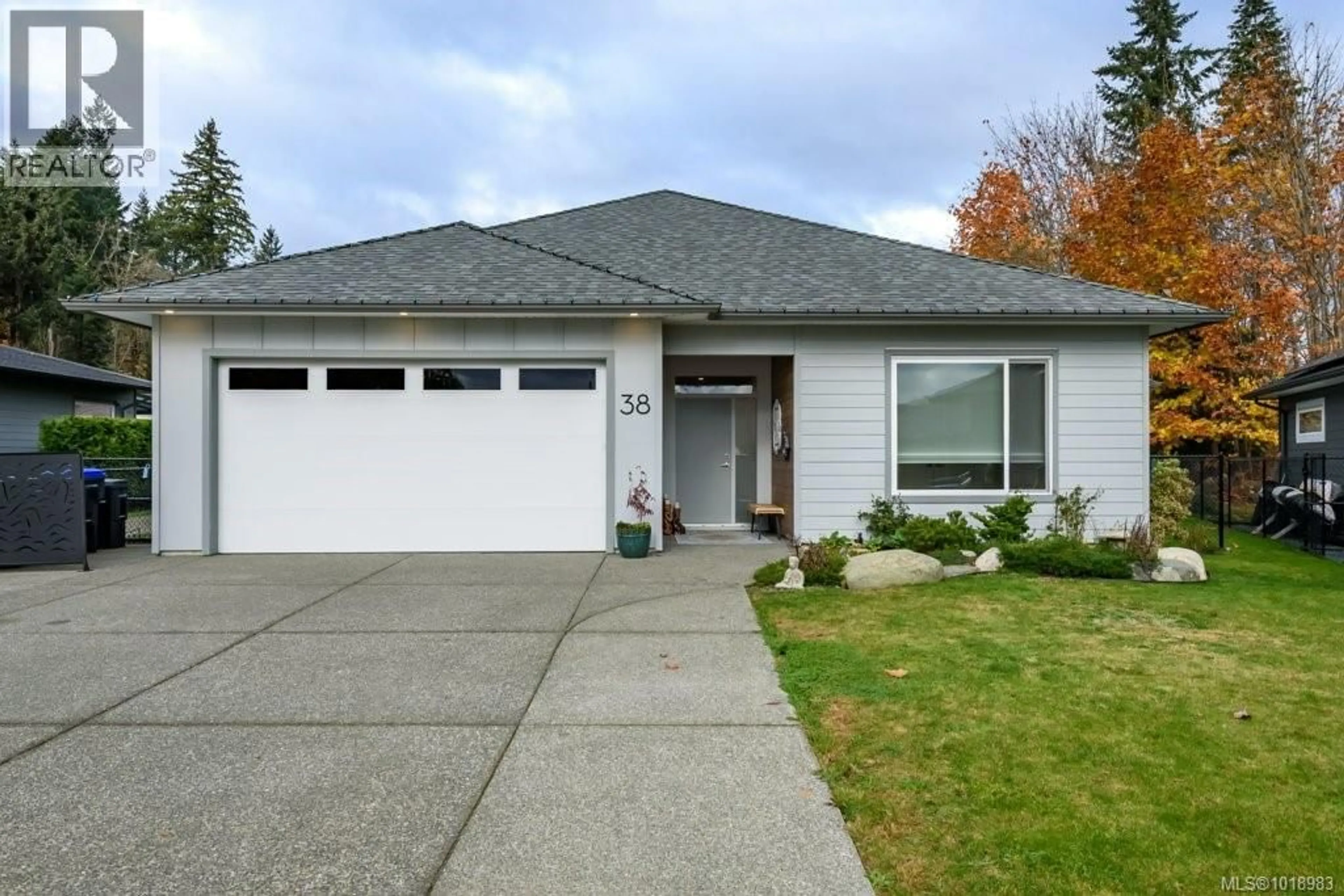 Home with vinyl exterior material, street for 38 GRAYHAWK PLACE, Courtenay British Columbia V9N0G1
