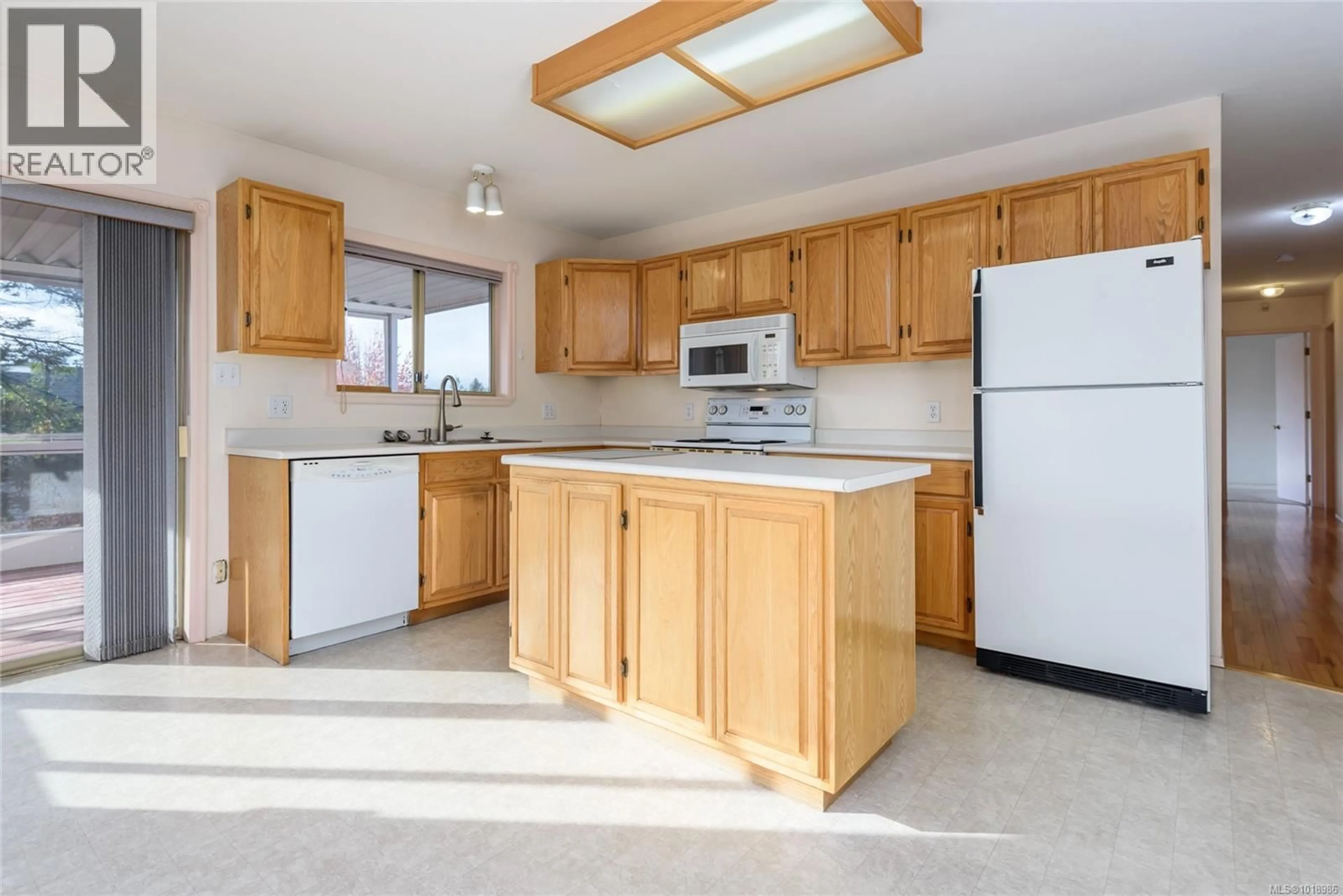 Standard kitchen, unknown for 2475 VALLEY VIEW DRIVE, Courtenay British Columbia V9N8S5