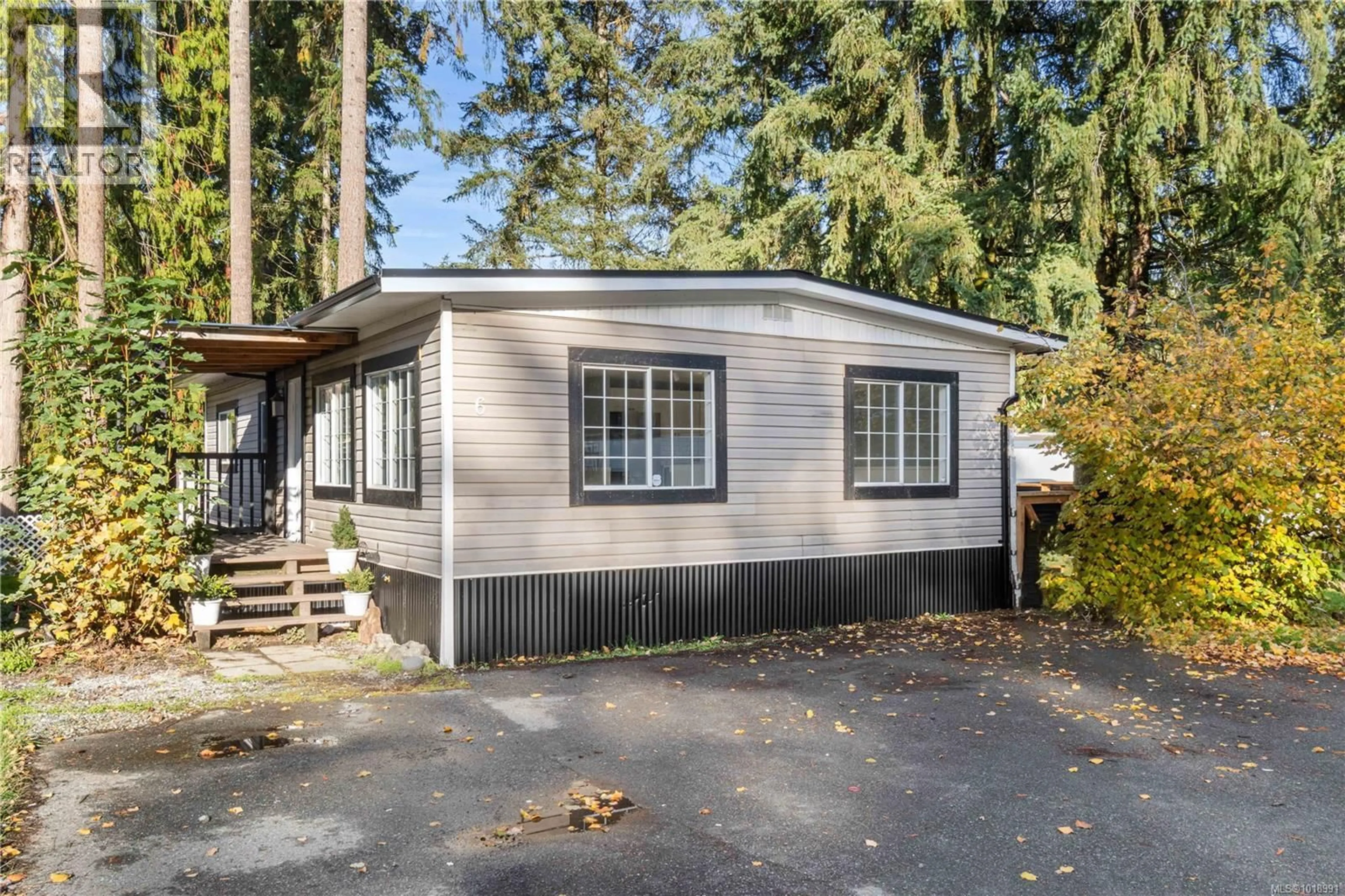 Home with vinyl exterior material, street for 6 - 3449 HALLBERG ROAD, Nanaimo British Columbia V9G1L2