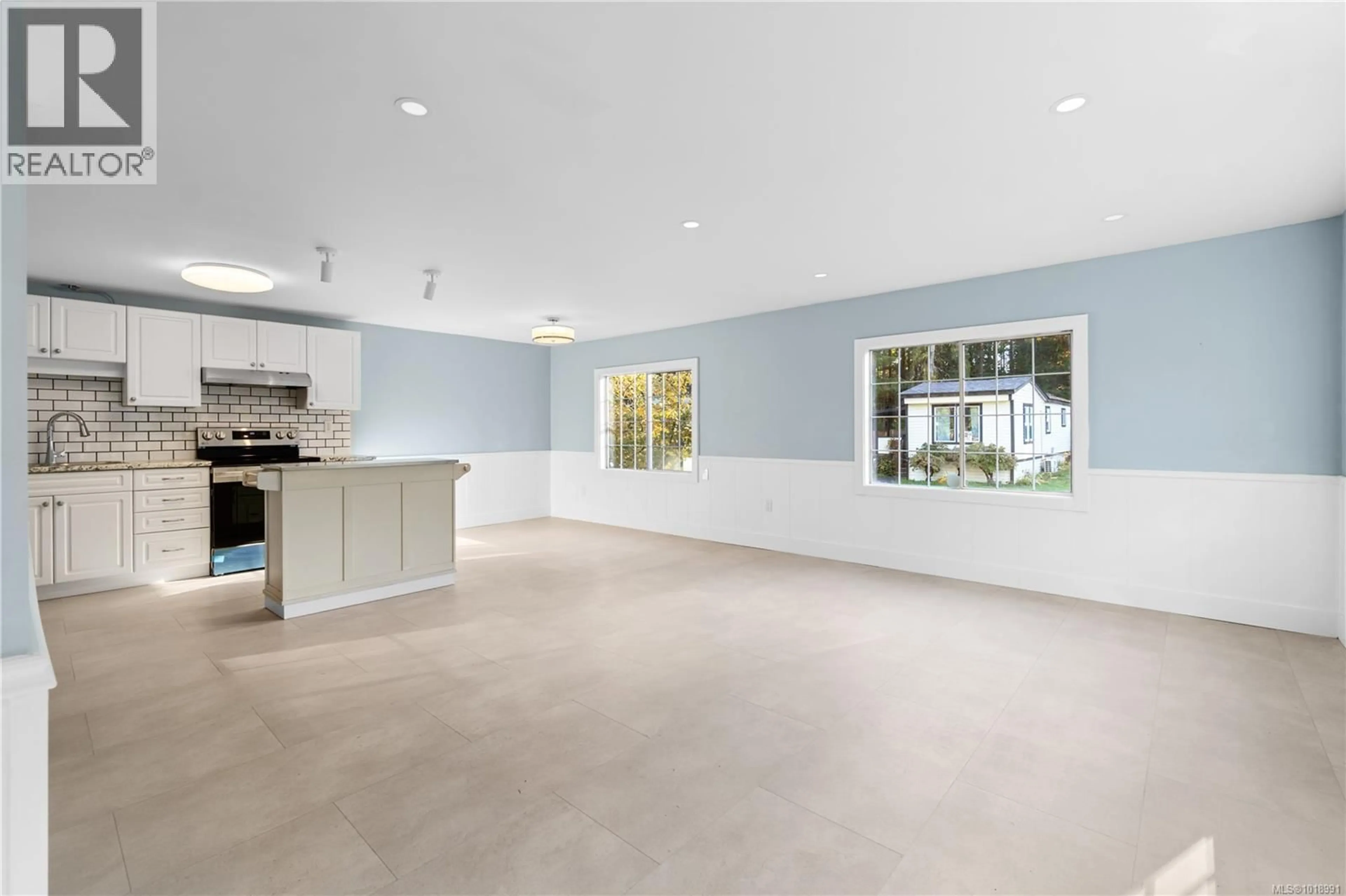 Open concept kitchen, ceramic/tile floor for 6 - 3449 HALLBERG ROAD, Nanaimo British Columbia V9G1L2
