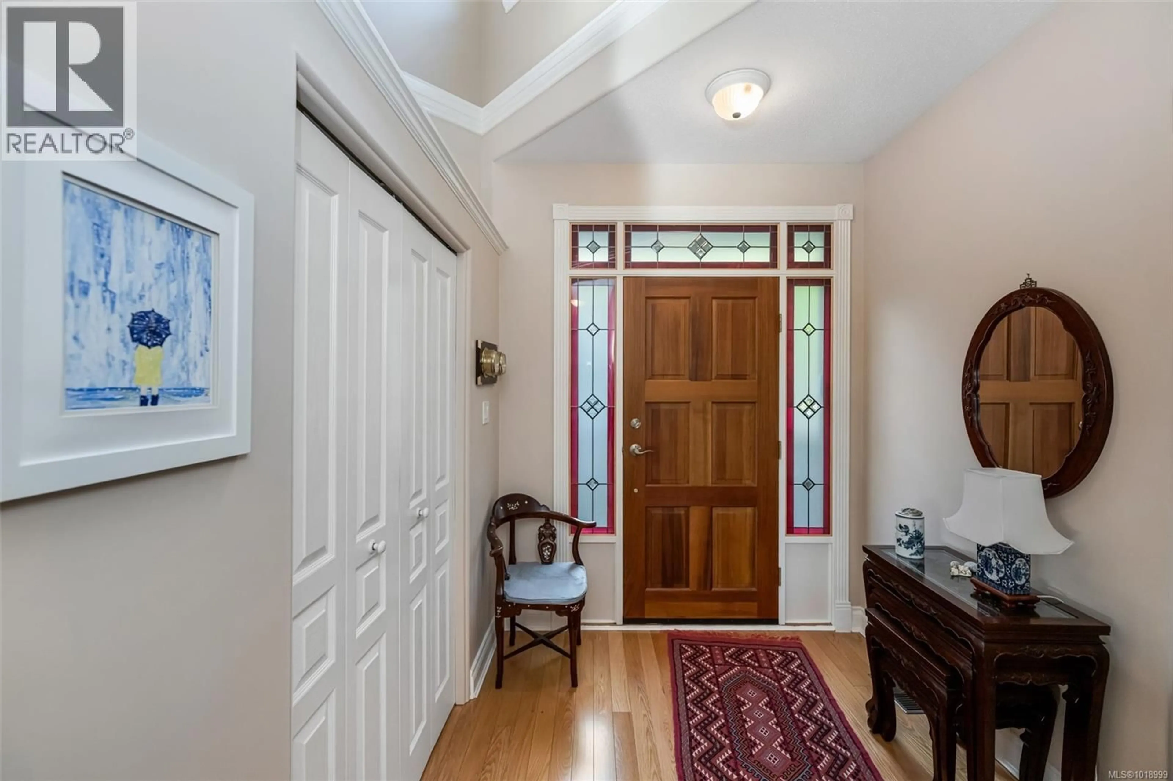 Indoor entryway for 29 - 520 MARSETT PLACE, Saanich British Columbia V8Z7J1