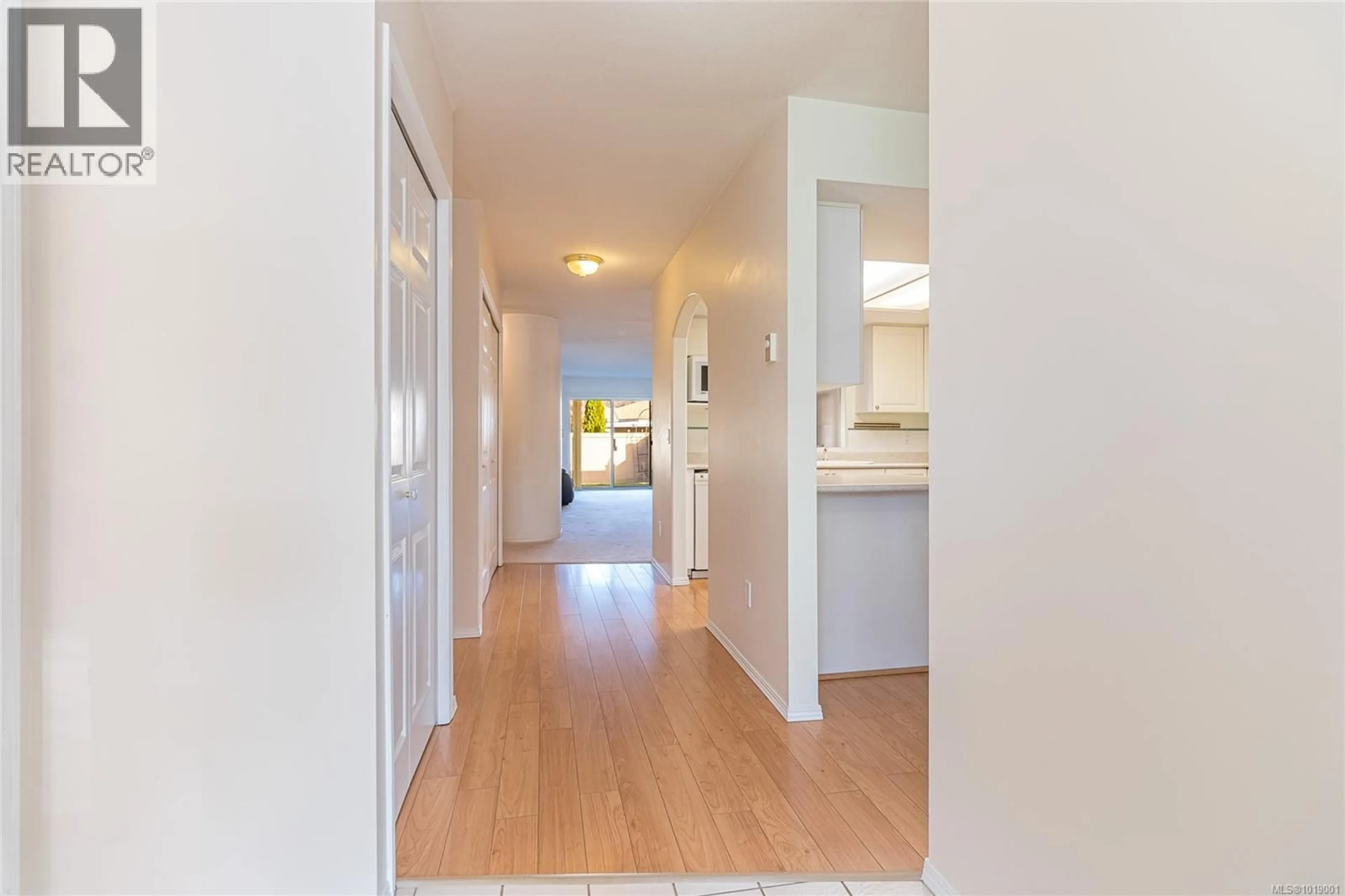 Indoor entryway for 8 - 310 PYM STREET NORTH, Parksville British Columbia V9P1G8