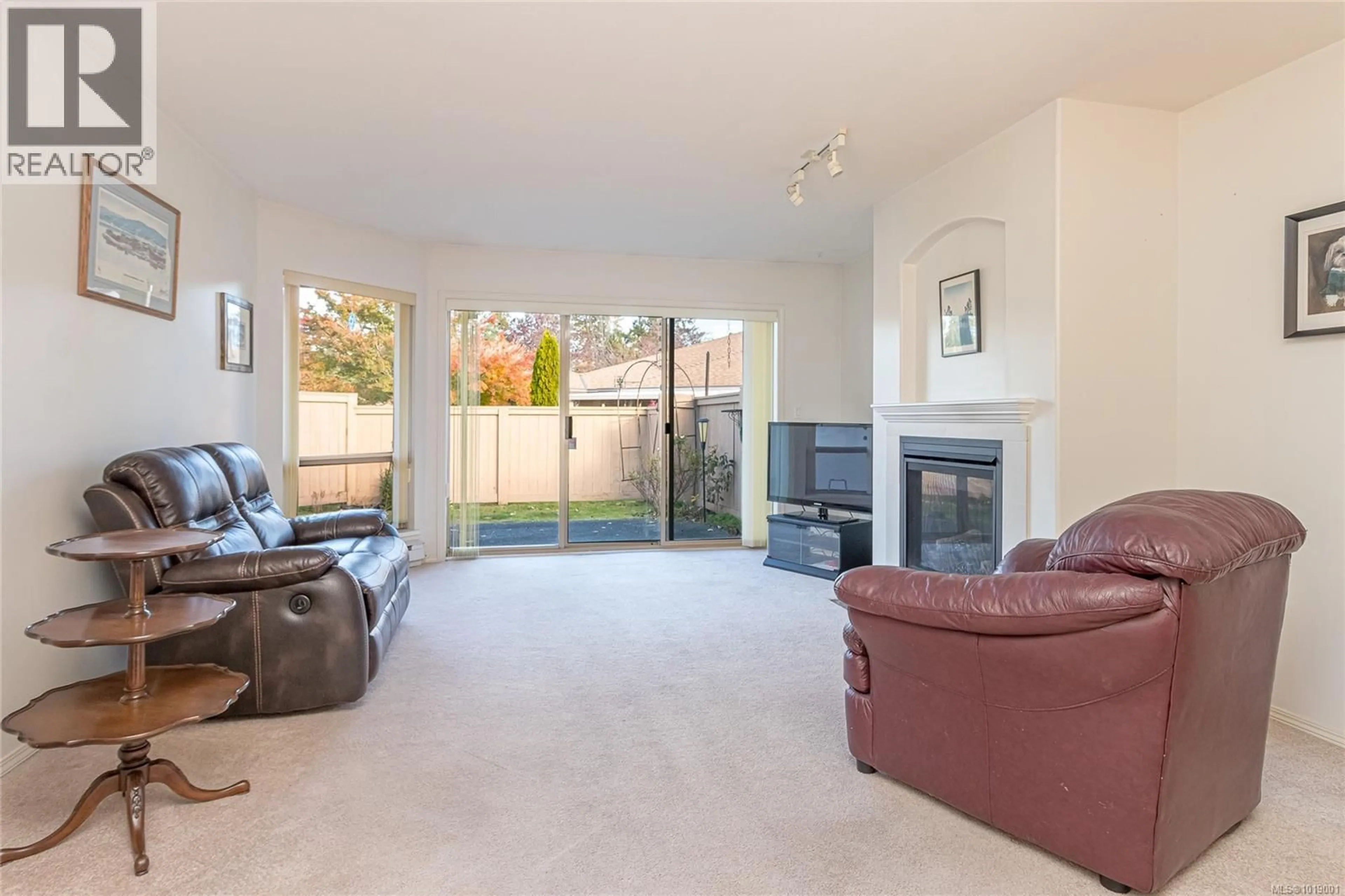 Living room with furniture, unknown for 8 - 310 PYM STREET NORTH, Parksville British Columbia V9P1G8