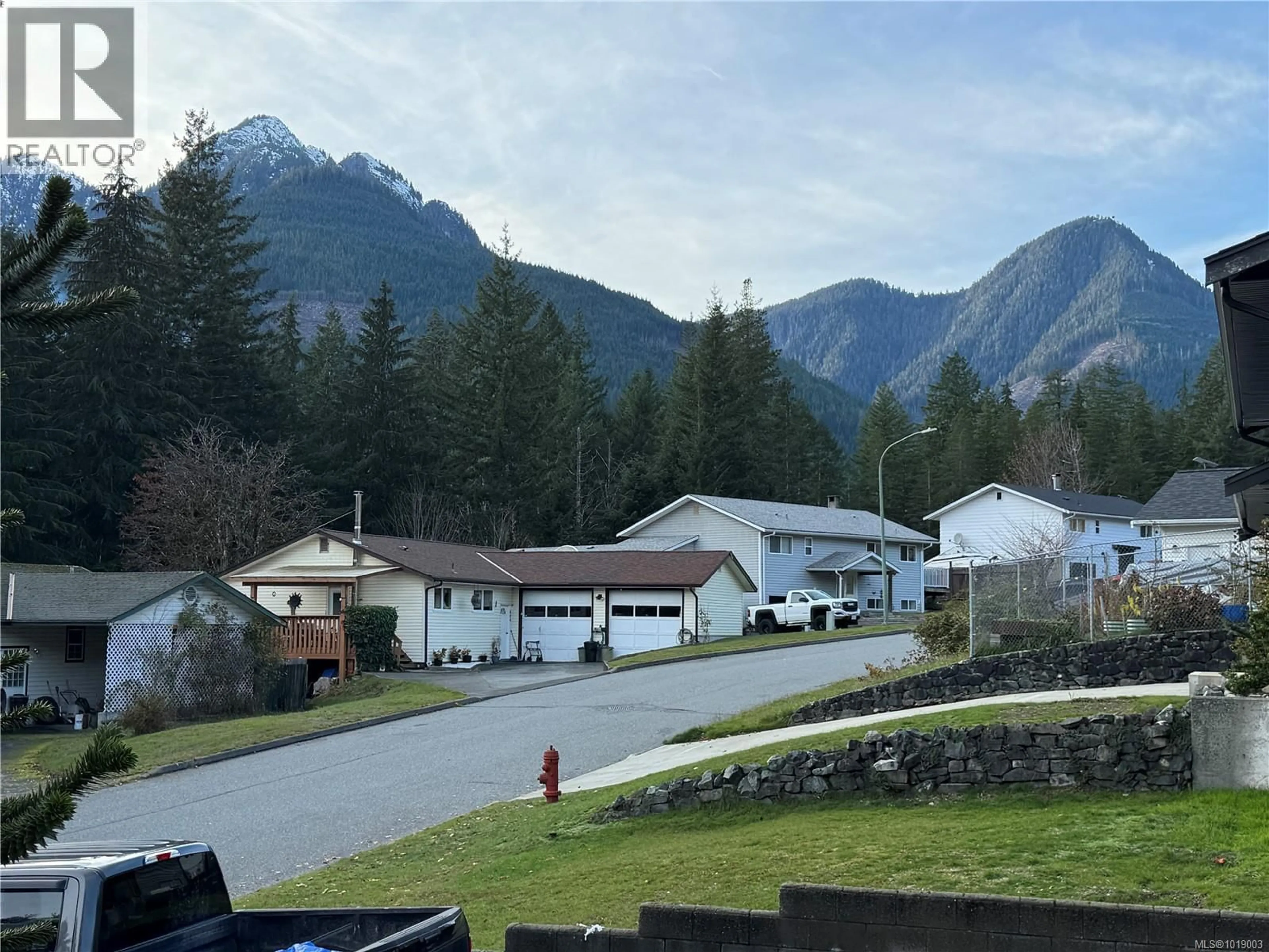 Unknown for 413 CEDAR CRESCENT, Gold River British Columbia V0P1G0