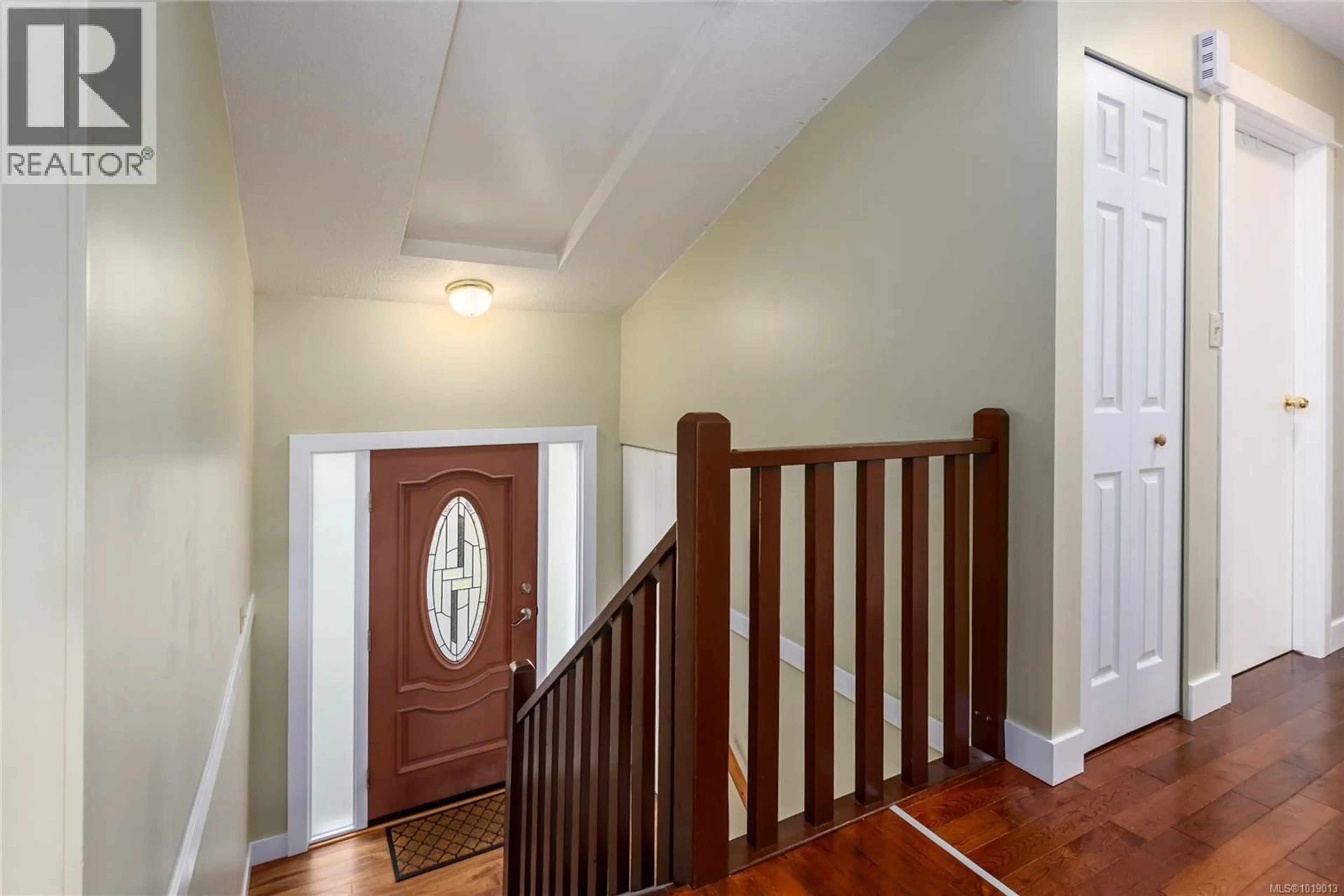 Indoor entryway for 1651 ASCOT AVENUE, Comox British Columbia V9M1A8