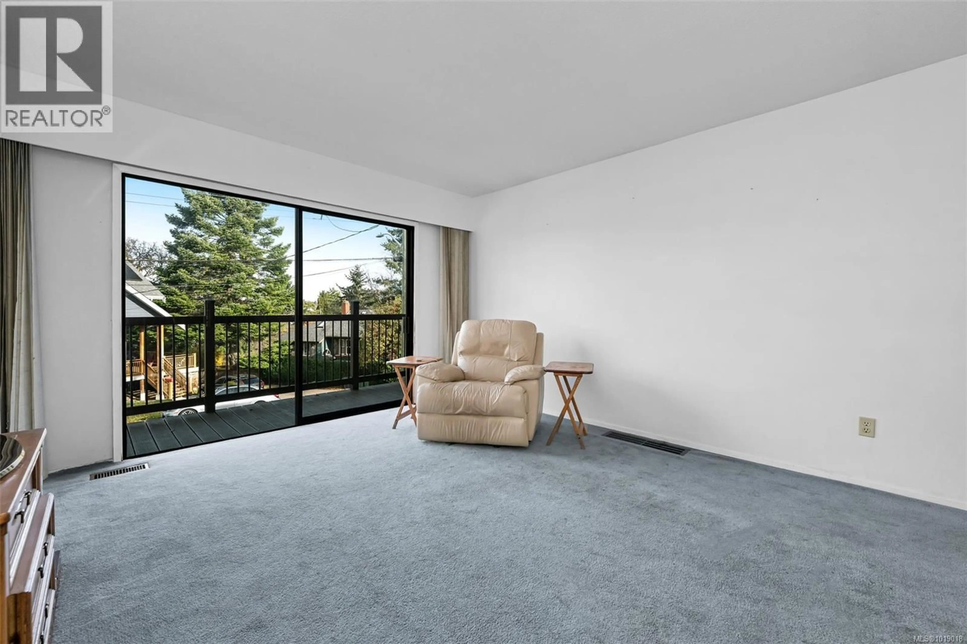 Unknown for 1521 PEARL STREET, Victoria British Columbia V8R2Y8