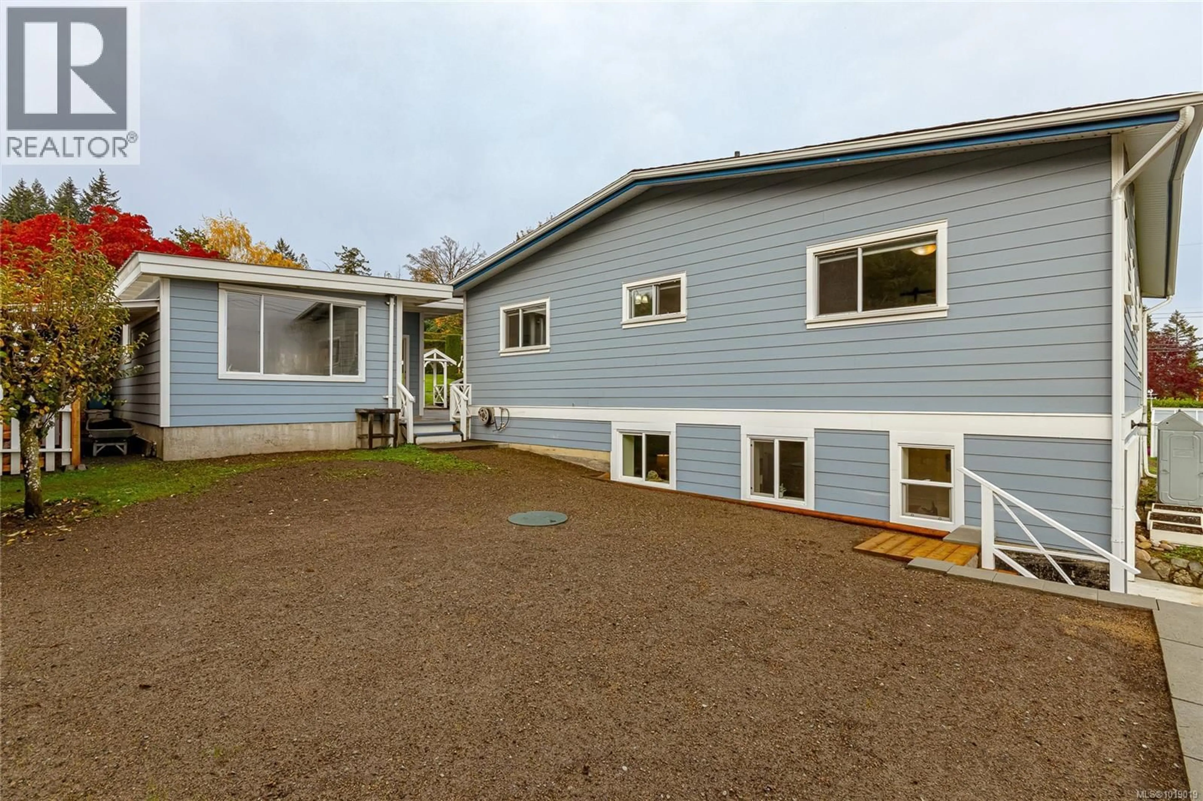 Home with vinyl exterior material, unknown for 660 FRAYNE ROAD, Mill Bay British Columbia V9H1C3