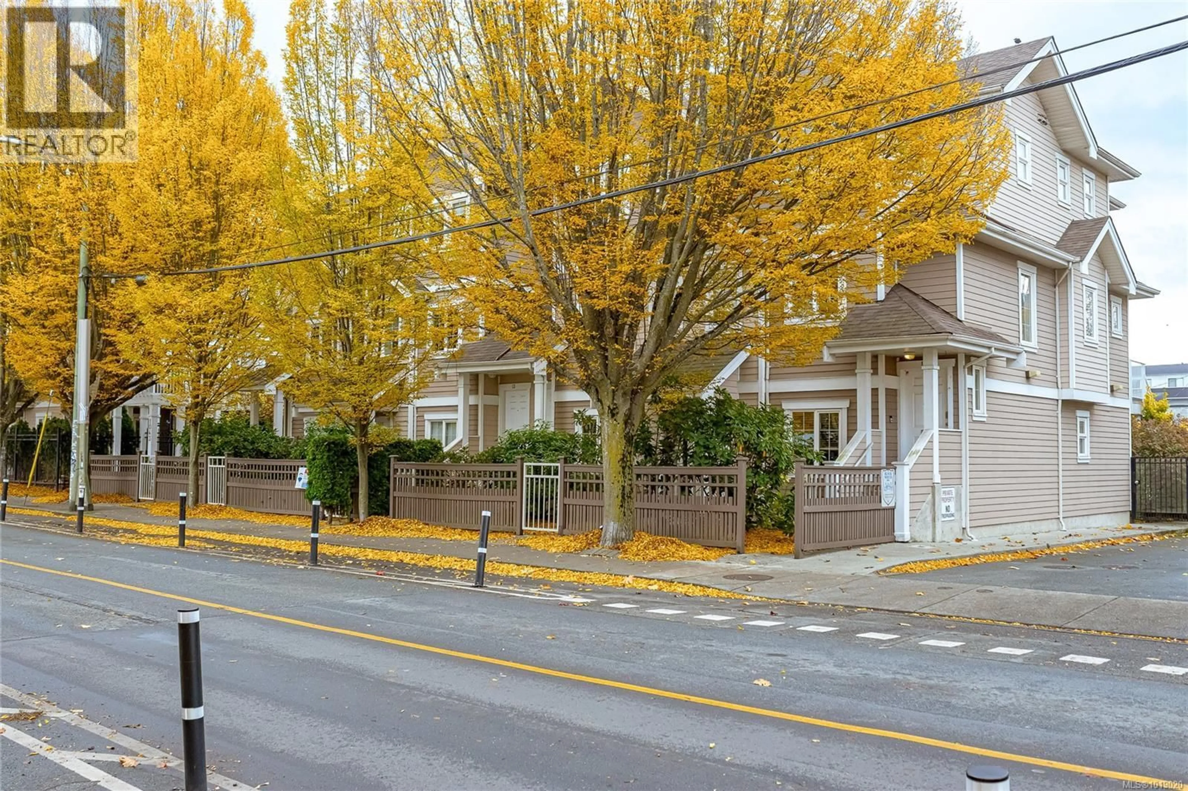 Unknown for 13 - 1043 CALEDONIA AVENUE, Victoria British Columbia V8T1E7